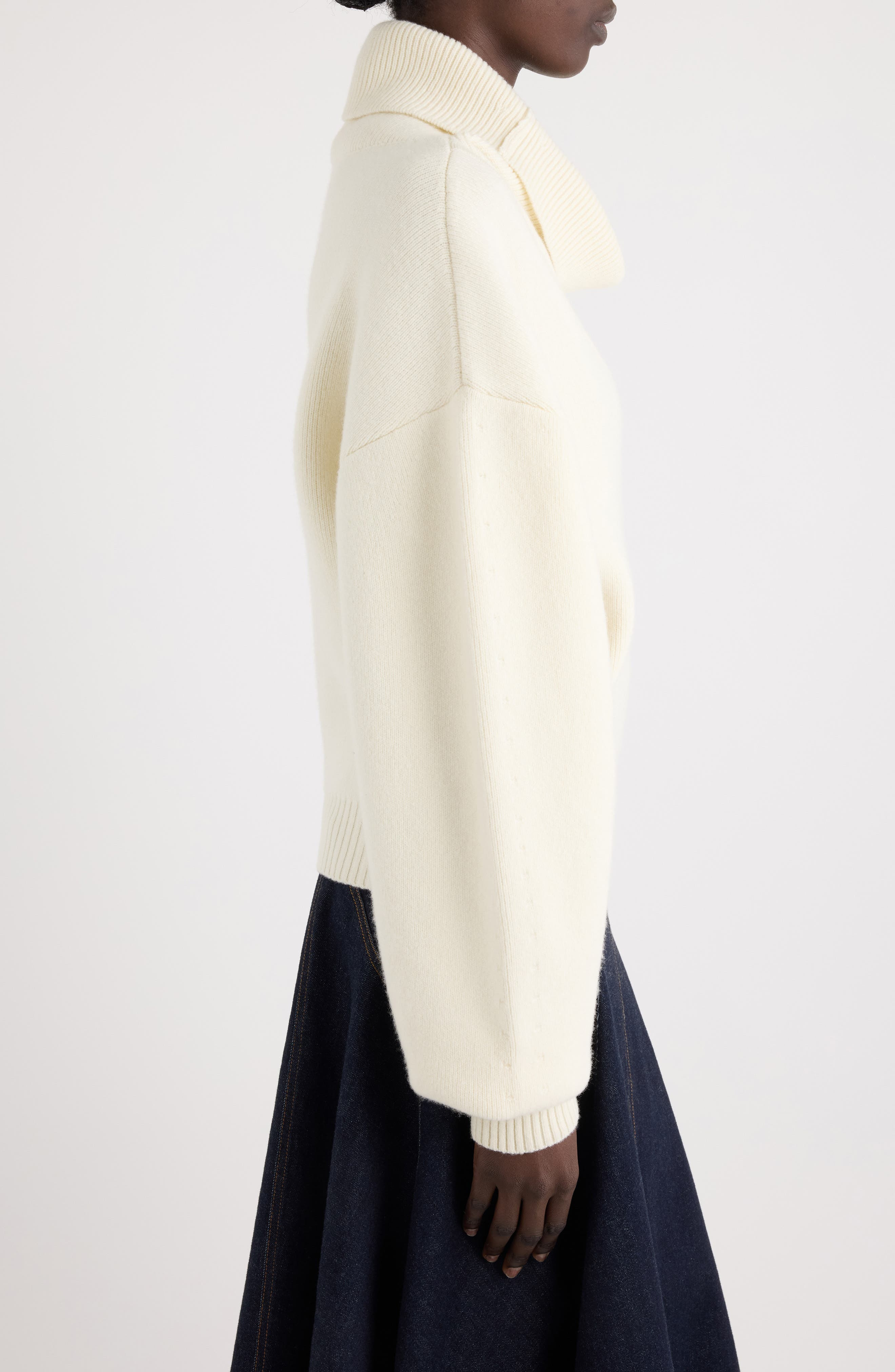 Jacquemus La Maille Pallone Virgin Wool & Cashmere Turtleneck Sweater in Off-White at Nordstrom - 4