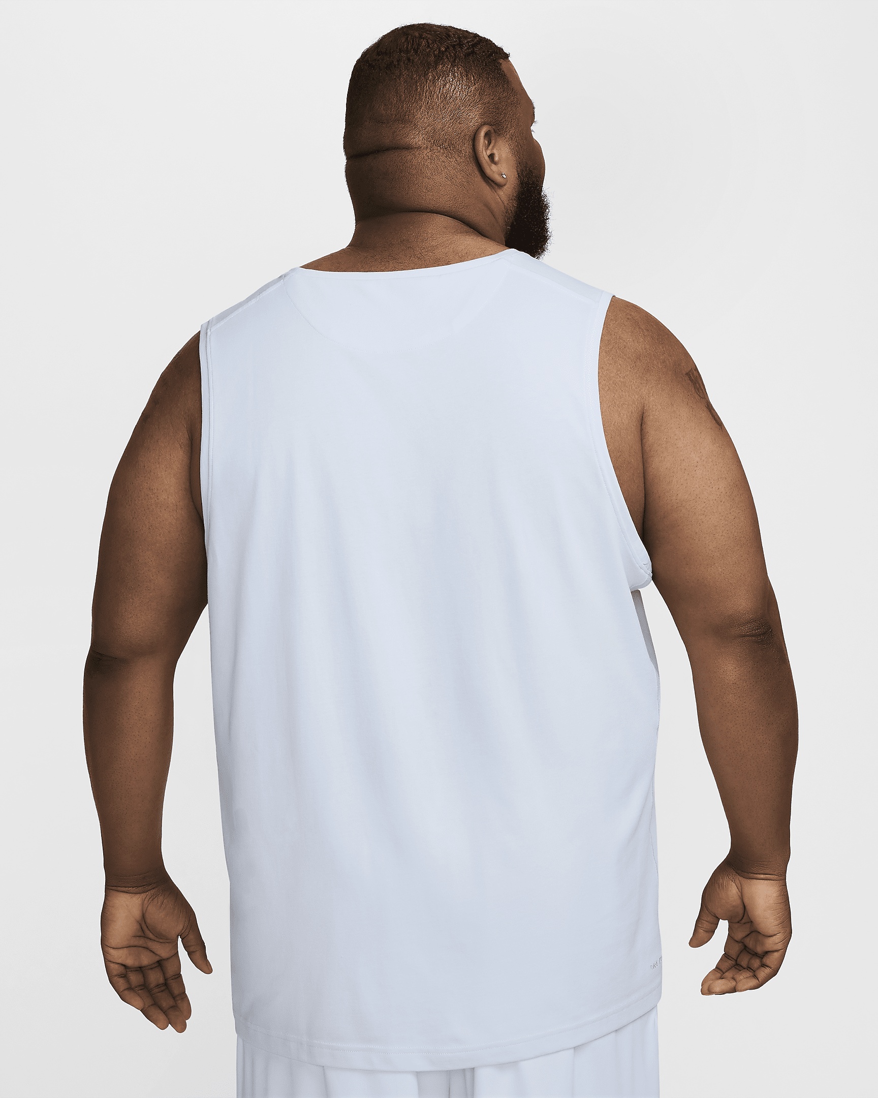 Nike Primary Men's Dri-FIT Versatile Tank - 9