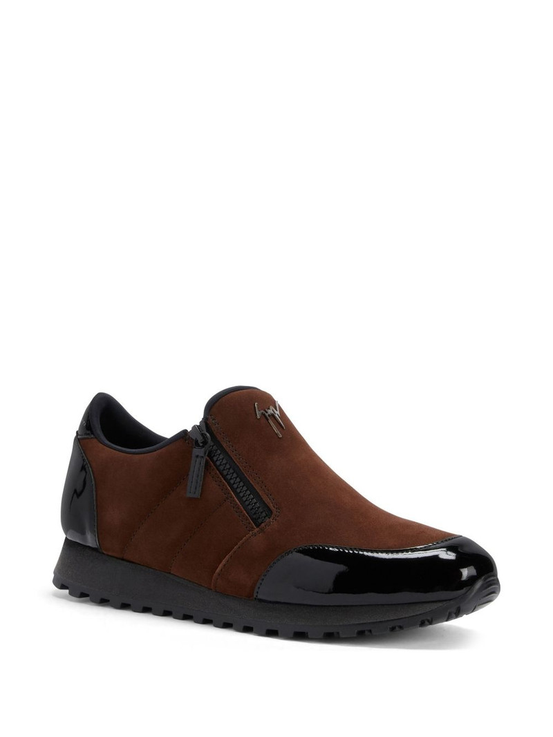 Giuseppe Zanotti Conley trainers outlook