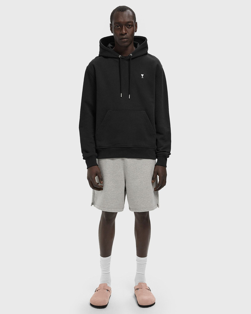 AMI Paris SHORT WITH CONTRASTED AMI DE COEUR outlook