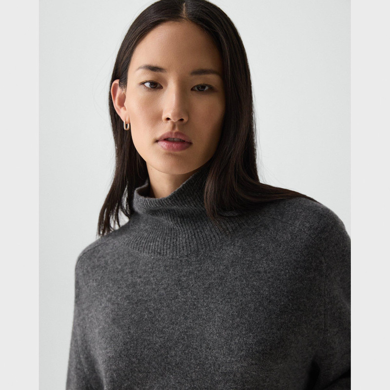 Turtleneck Sweater in Astor Wool 5