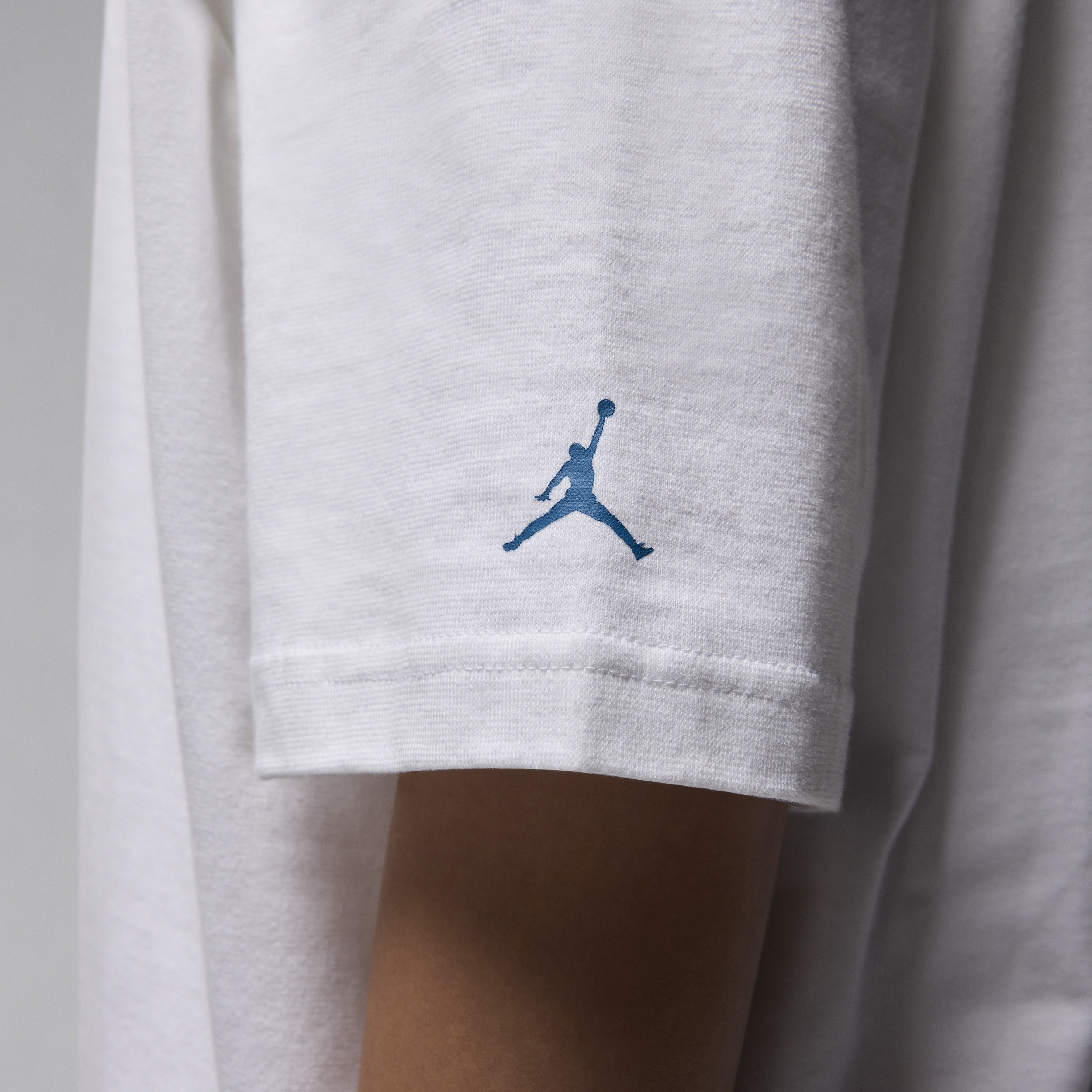 Women's Jordan Oversized Graphic T-Shirt - 4