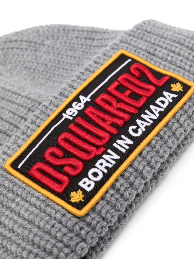 DSQUARED2 logo-patch beanie outlook