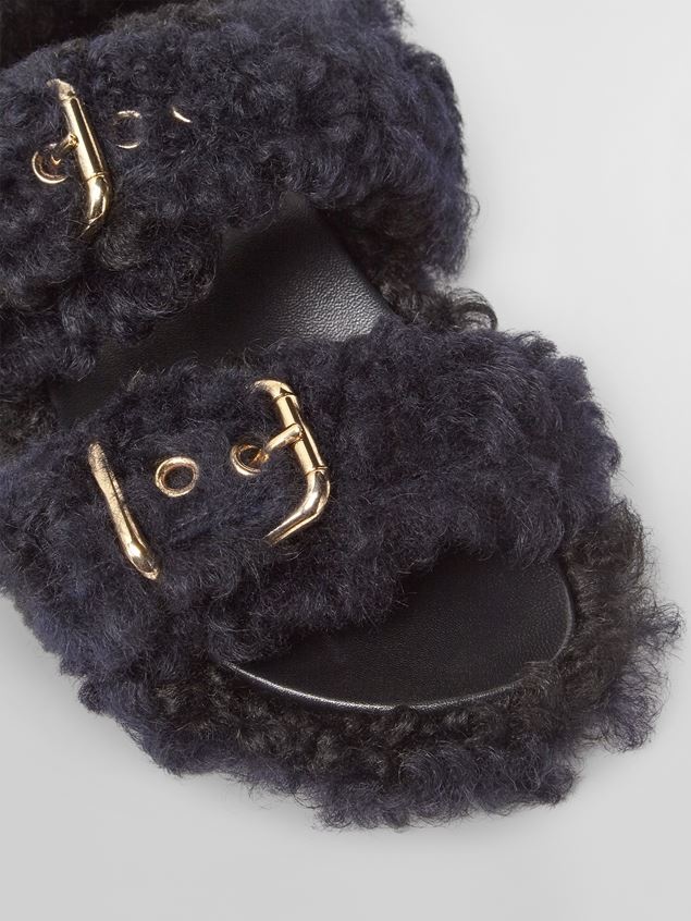 DOUBLE BUCKLE FUSSBETT IN BLACK SHEARLING - 5