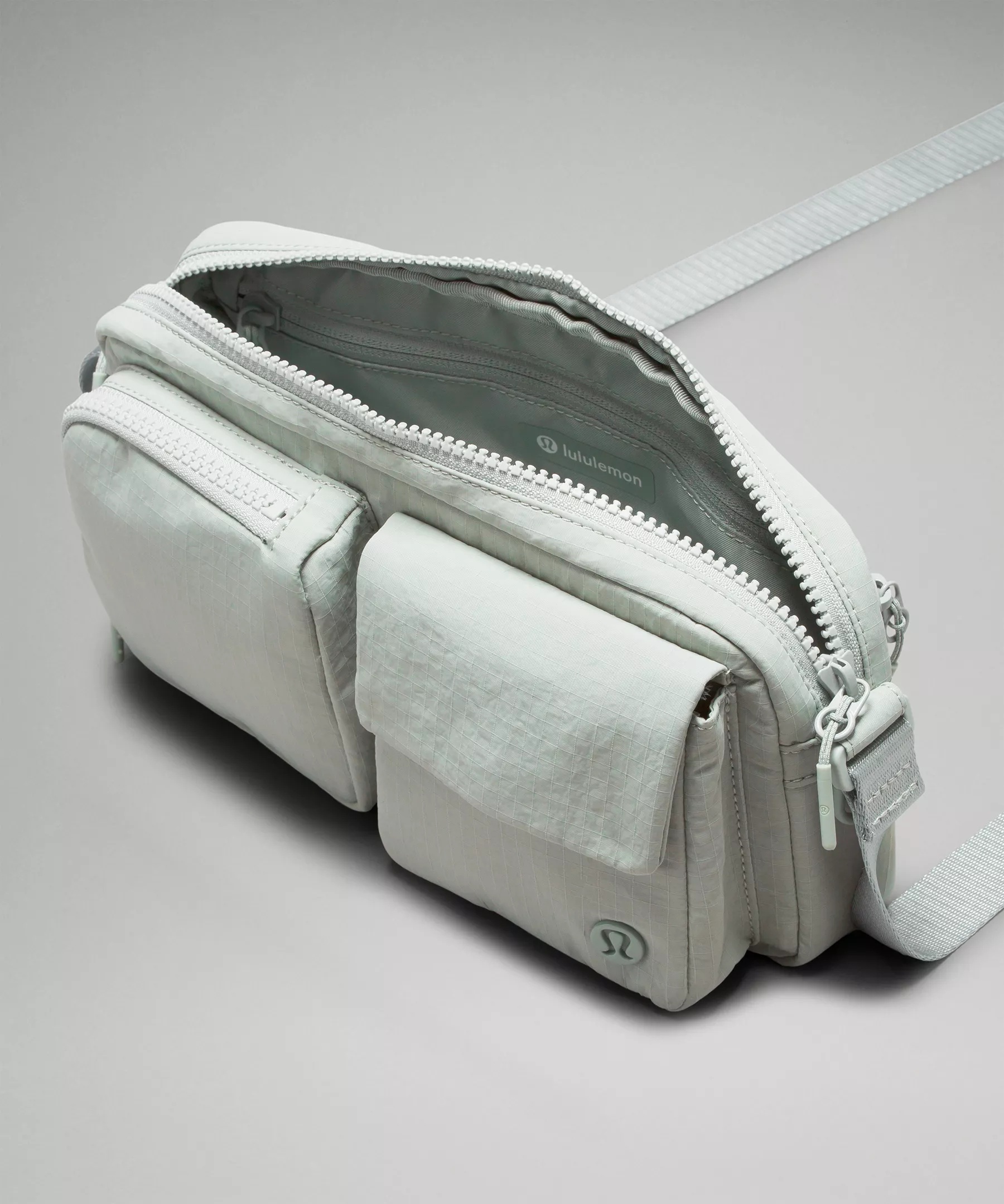 Multi-Pocket Crossbody Bag 2.5L - 4