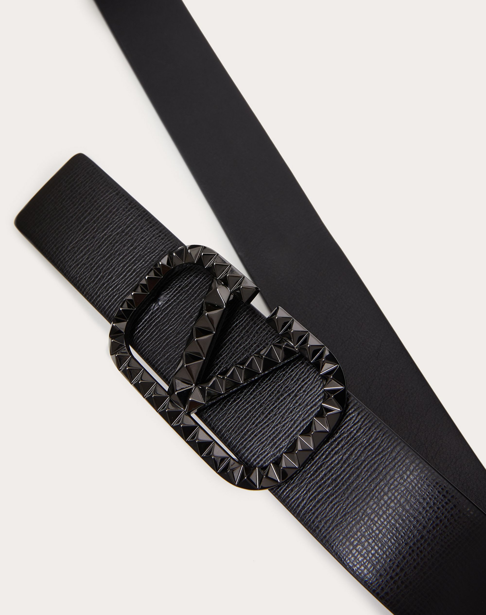 VLogo Signature Belt in Grainy Calfskin - 2