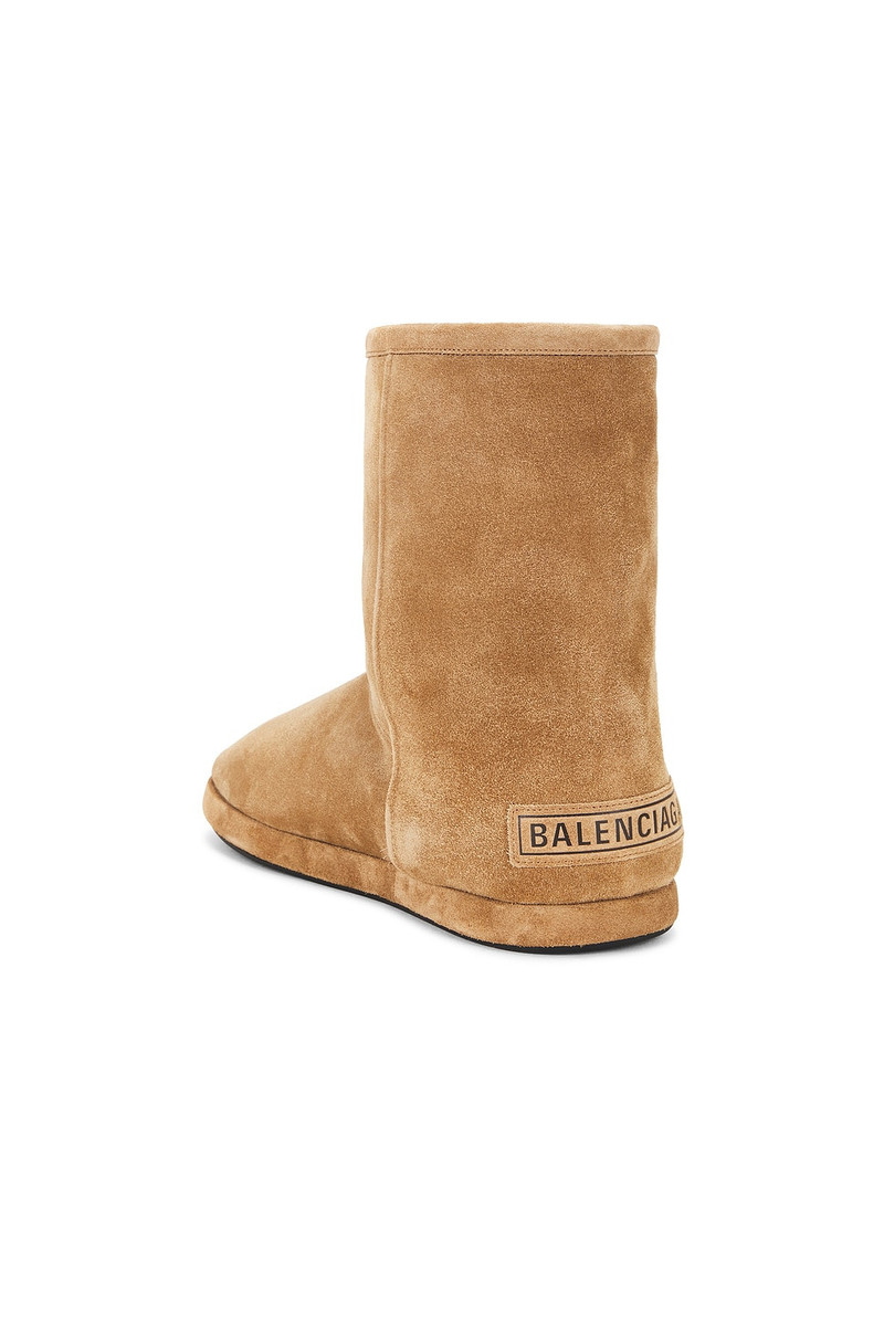 BALENCIAGA Alaska Soft Bootie outlook