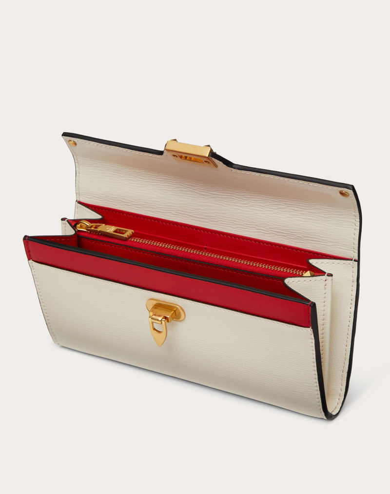Valentino ROCKSTUD WALLET IN GRAINY CALFSKIN outlook