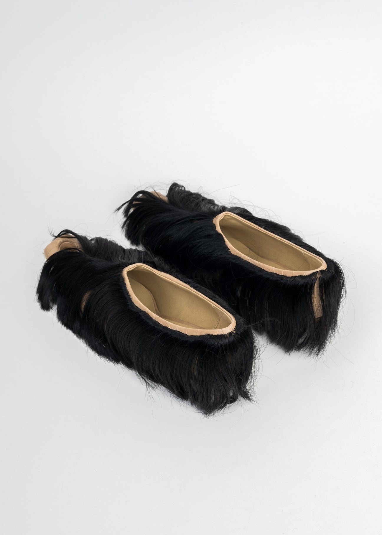 FICELLE WITH ONYX HAIR CUT-OUT HAIRY PUMP HEELS - 7