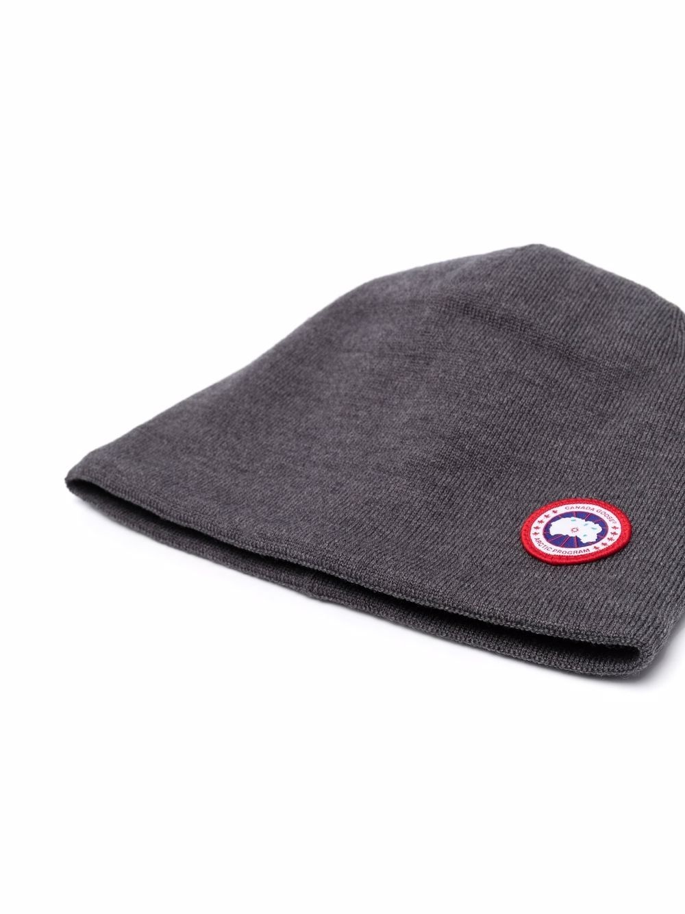 logo patch knitted beanie - 2