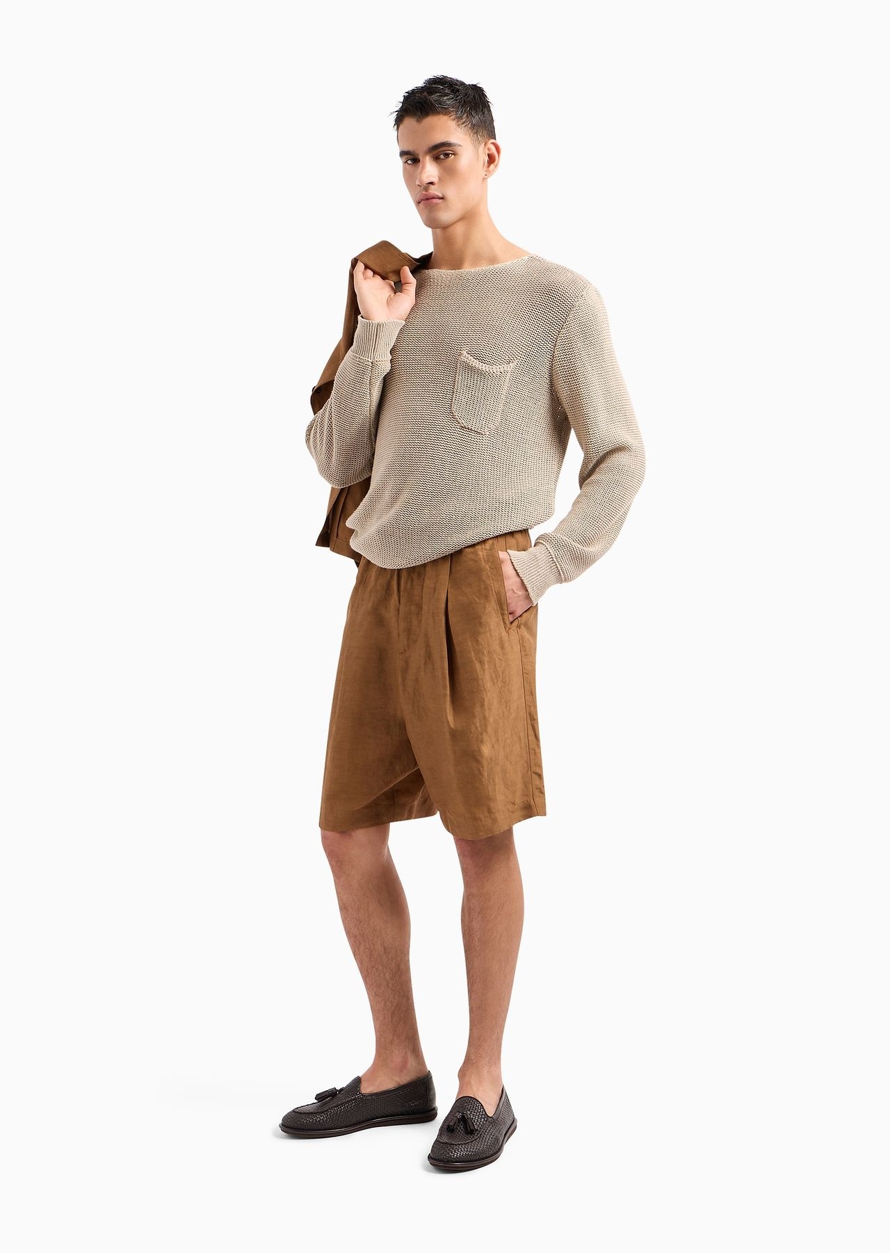 Viscose and linen canvas single-pleated Bermuda shorts - 4