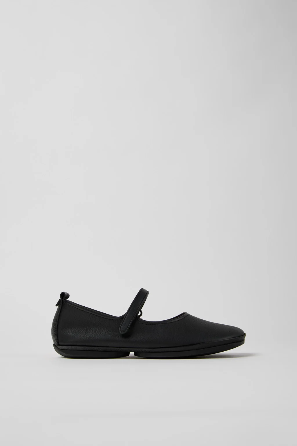 Right Nina Black Leather Shoes for Women. - 1