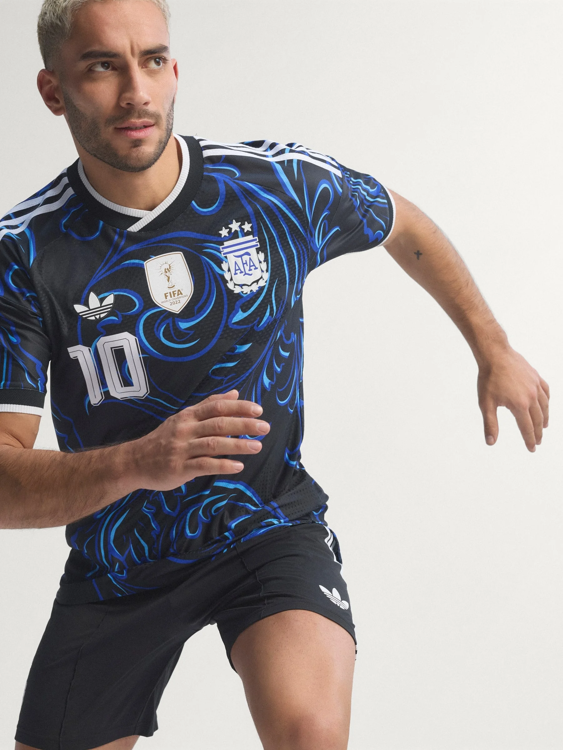 Argentina 26 Away Authentic Messi Jersey - 1