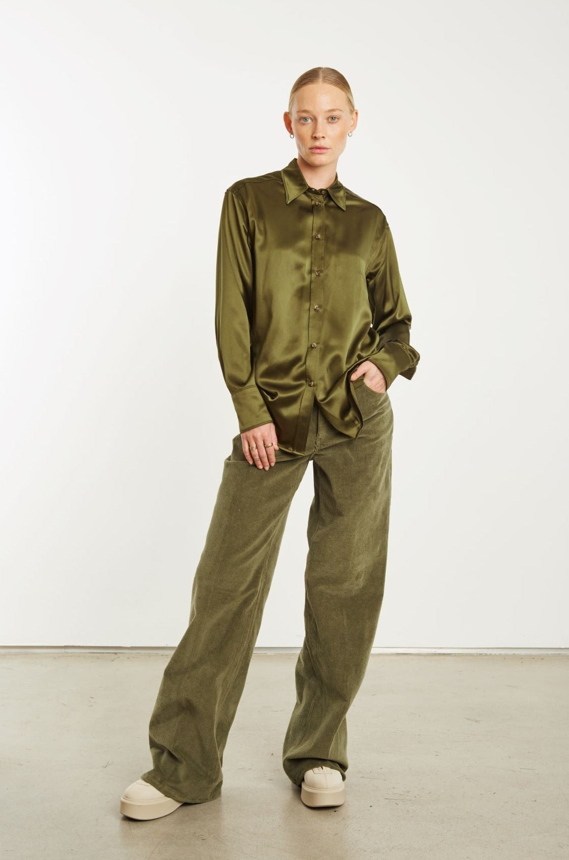MOSS SILK SLIM BUTTON DOWN - 2