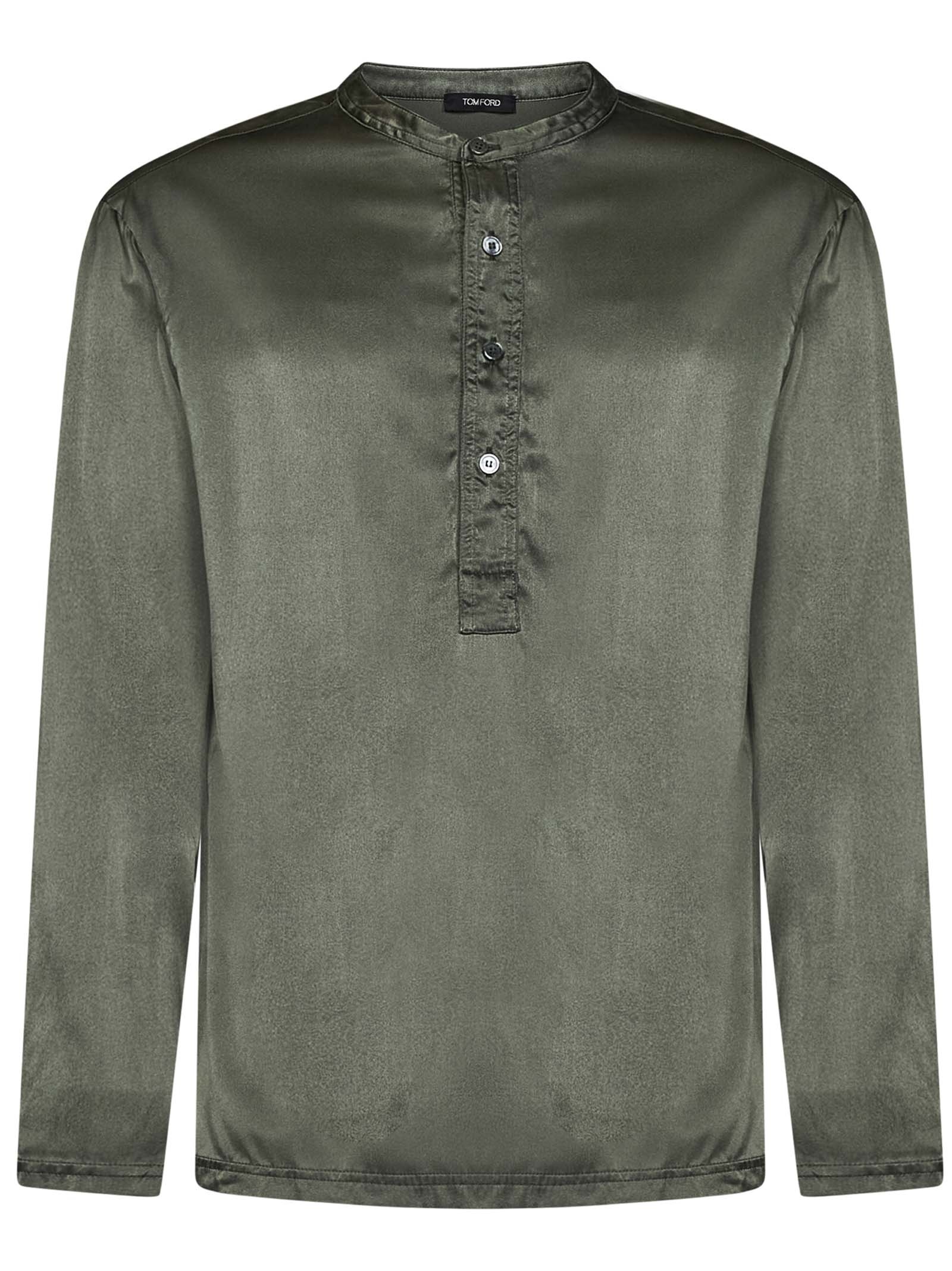 Henley pajama shirt in military green stretch silk with logoed label on the bottom and side slits. - 1