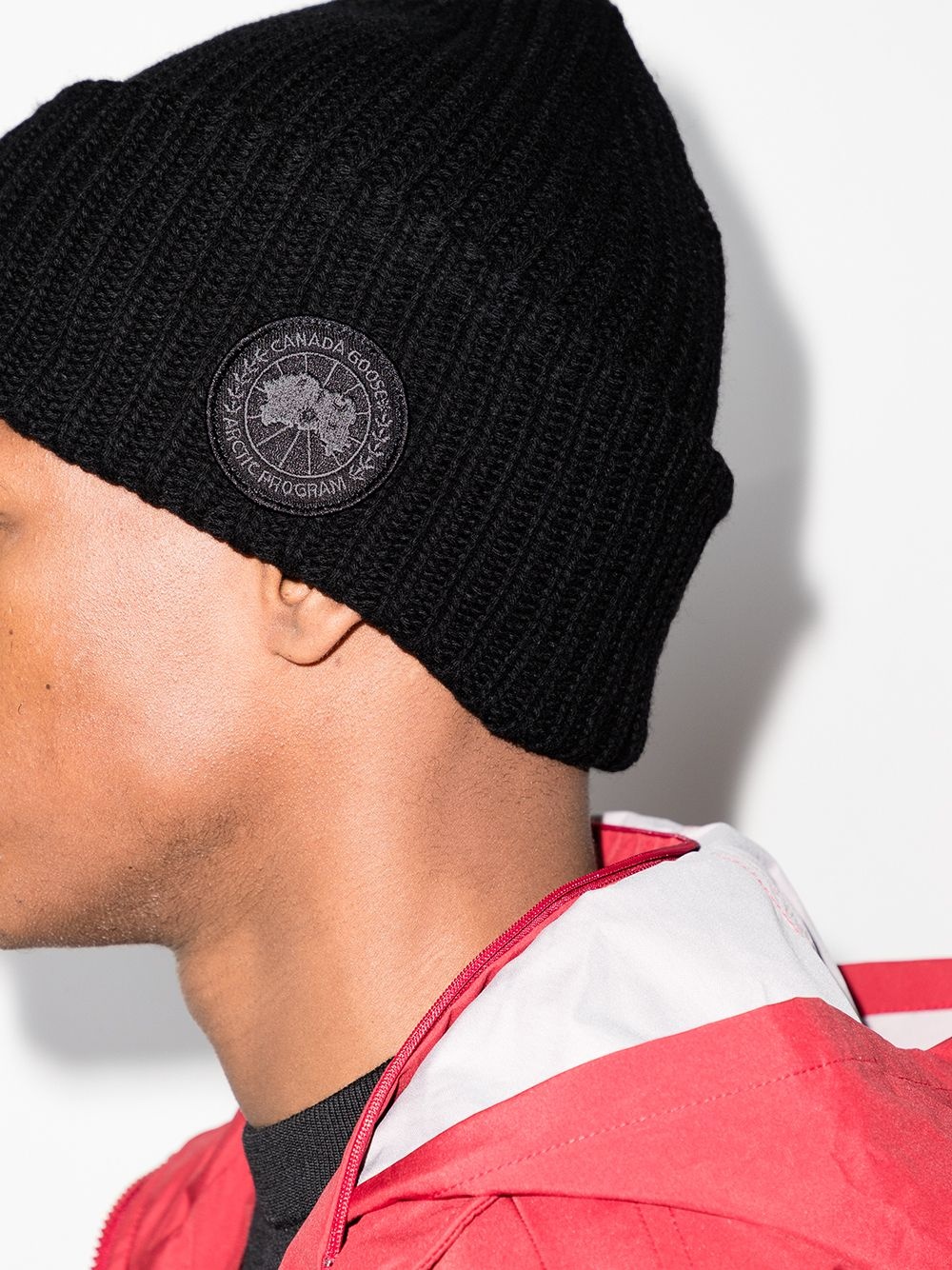 Disc patch ribbed beanie - 2