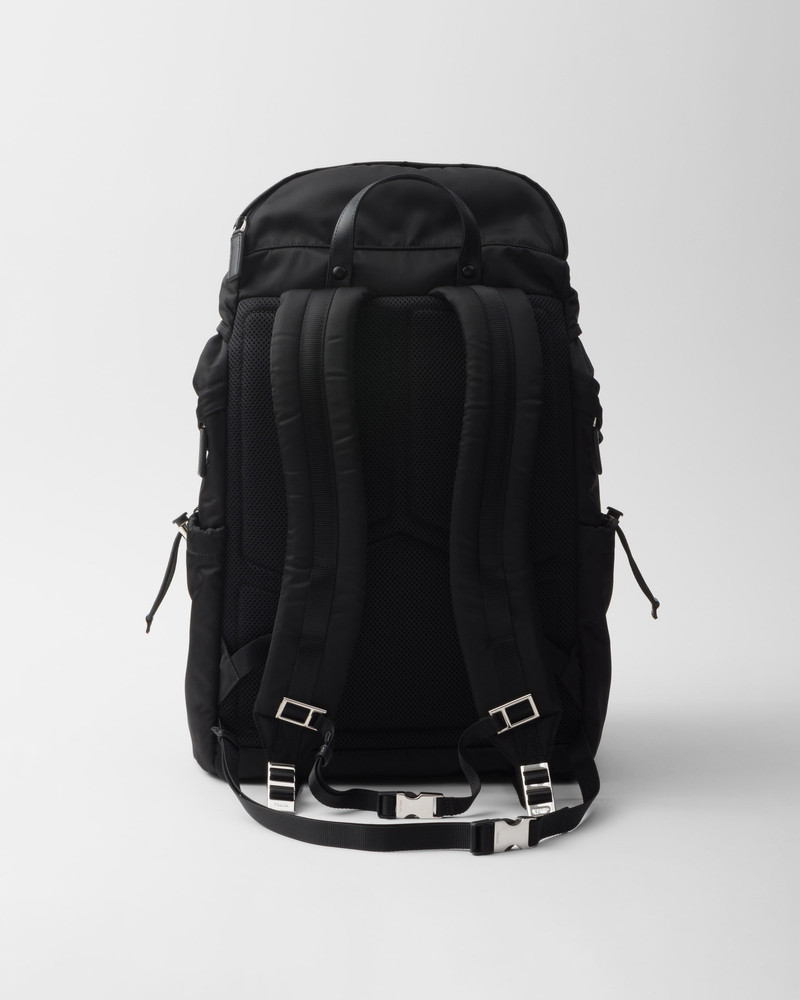 Re-Nylon 및 Saffiano 가죽 배낭 3