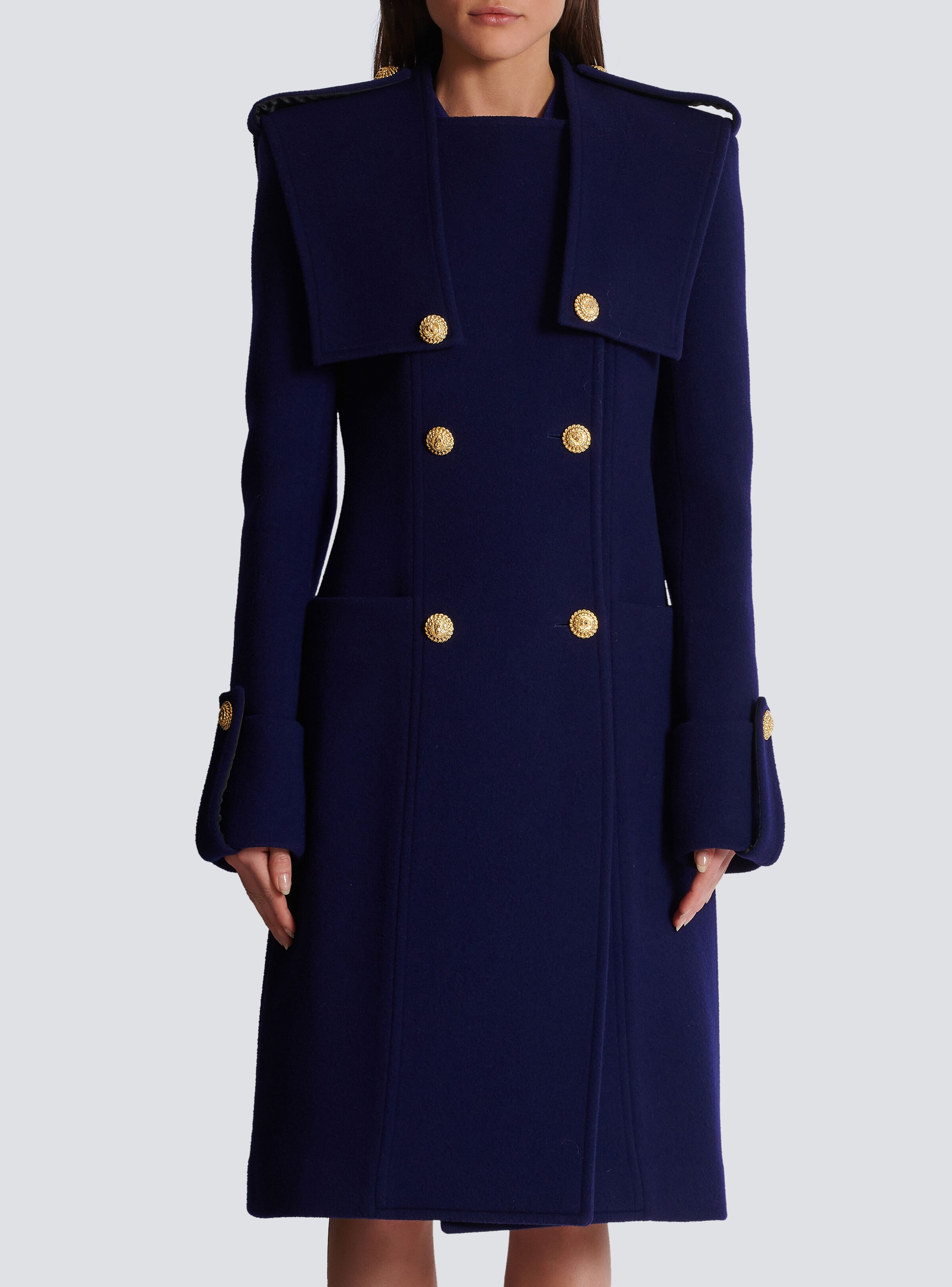Wool and cashmere button-down trench coat - 5