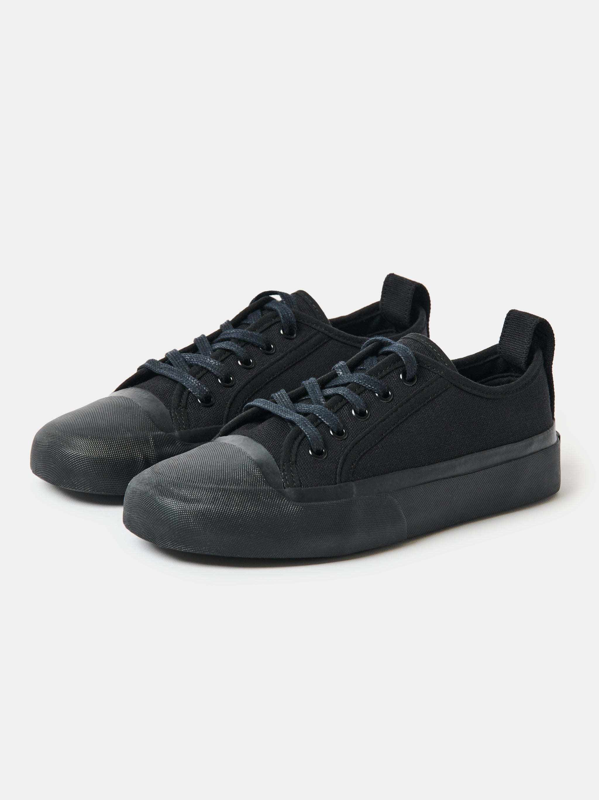 Studio Nicholson Byrd Canvas Shoe | REVERSIBLE