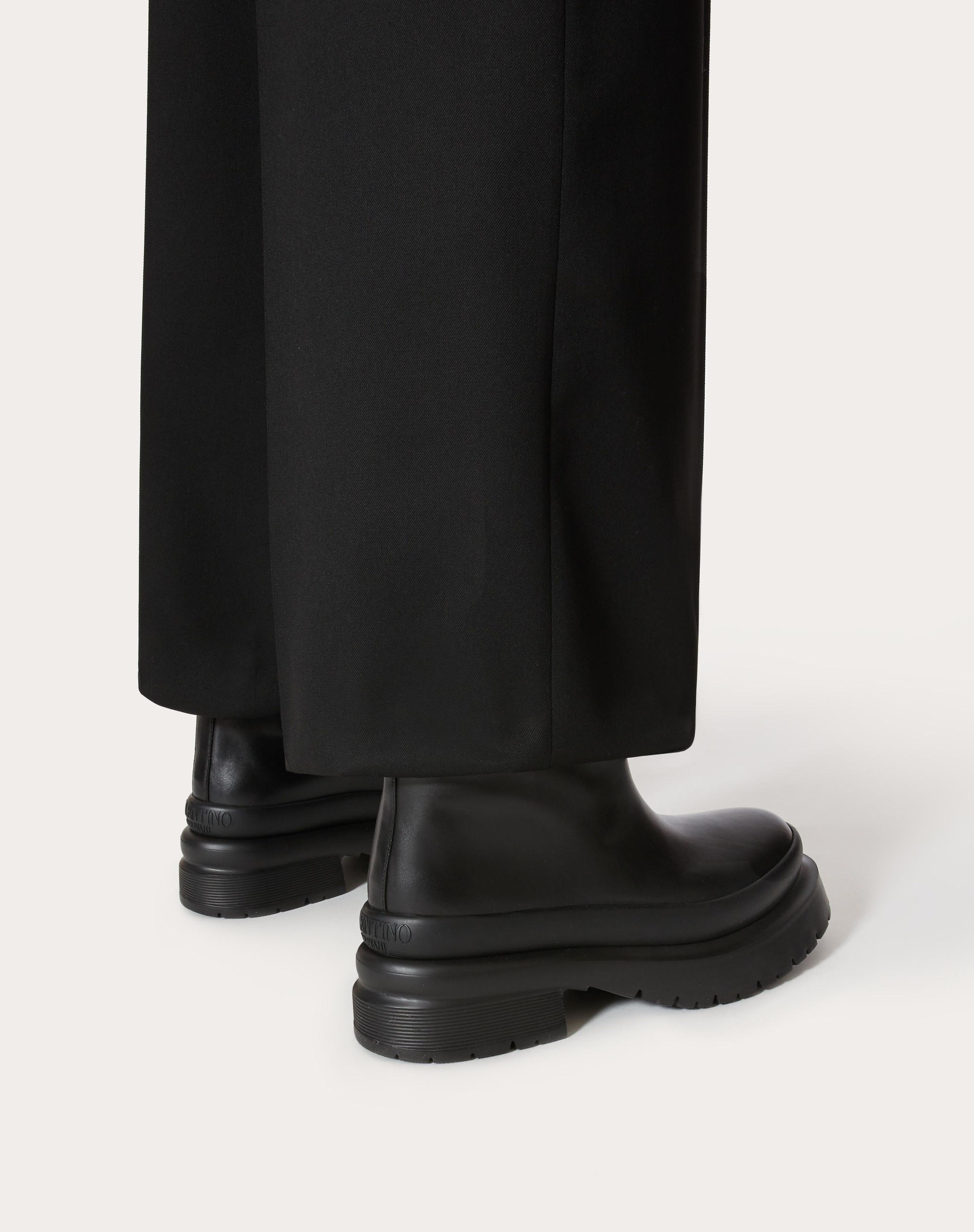 【関税込み】スタッドディテール ブラック Roman Stud ブーツ 関税込み】スタッドディテール ブラック Roman Stud ブーツ