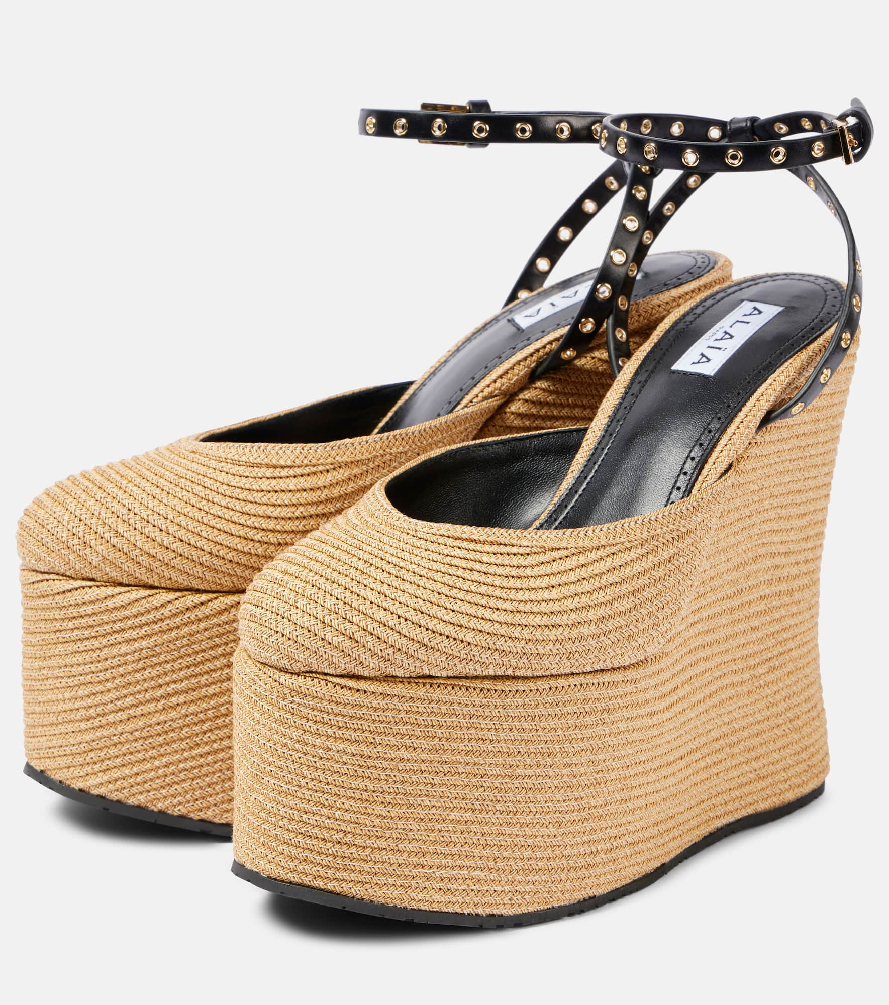 Leather-trimmed raffia wedge sandals - 3