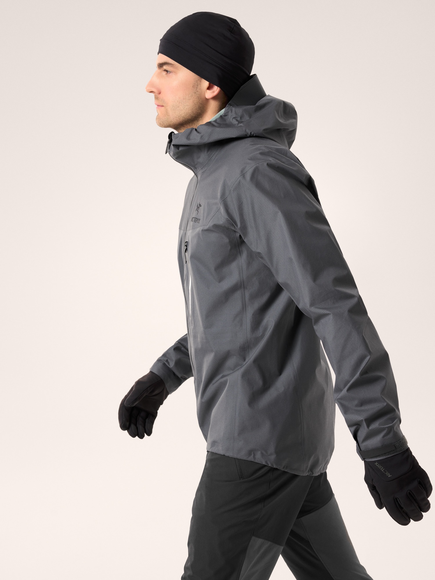 『Alpha Lightweight Jacket』Dk Grey/Black ARC'TERYX『Alpha Lightweight Jacket』(Dk Grey/Black