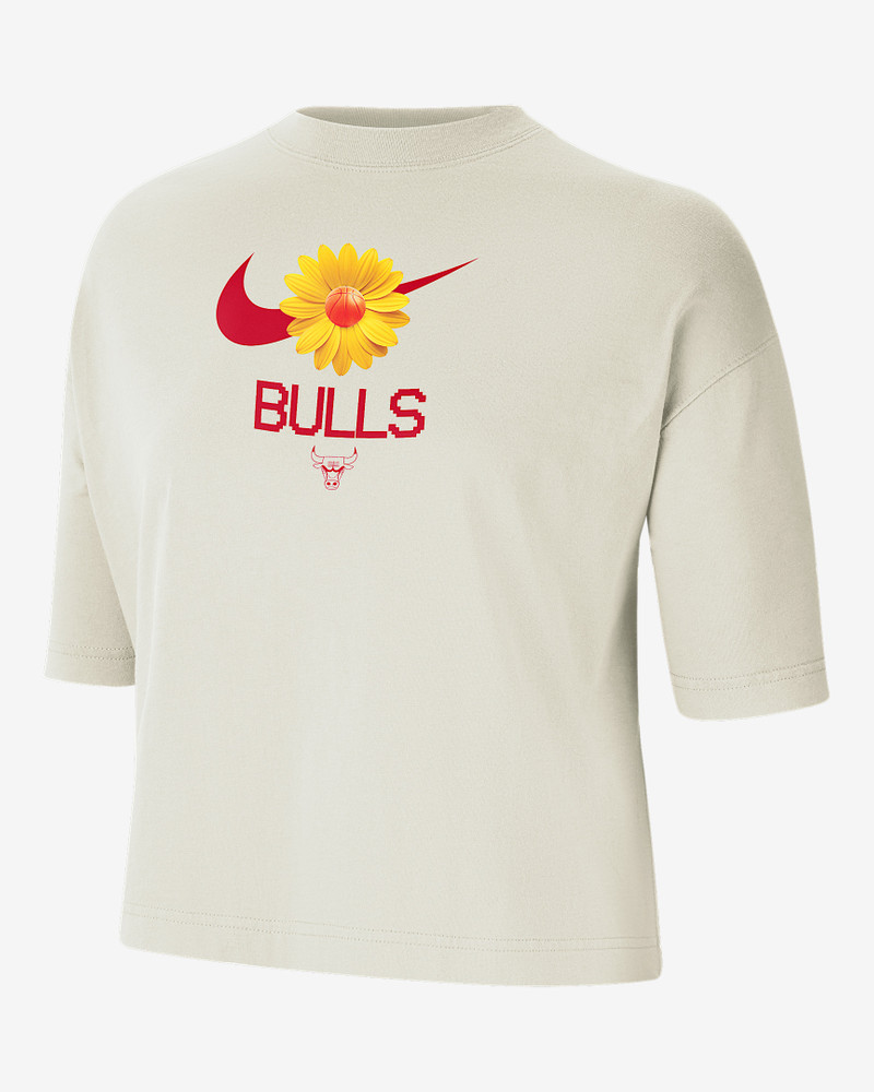 Chicago Bulls Courtside Women's Nike NBA Boxy T-Shirt 1