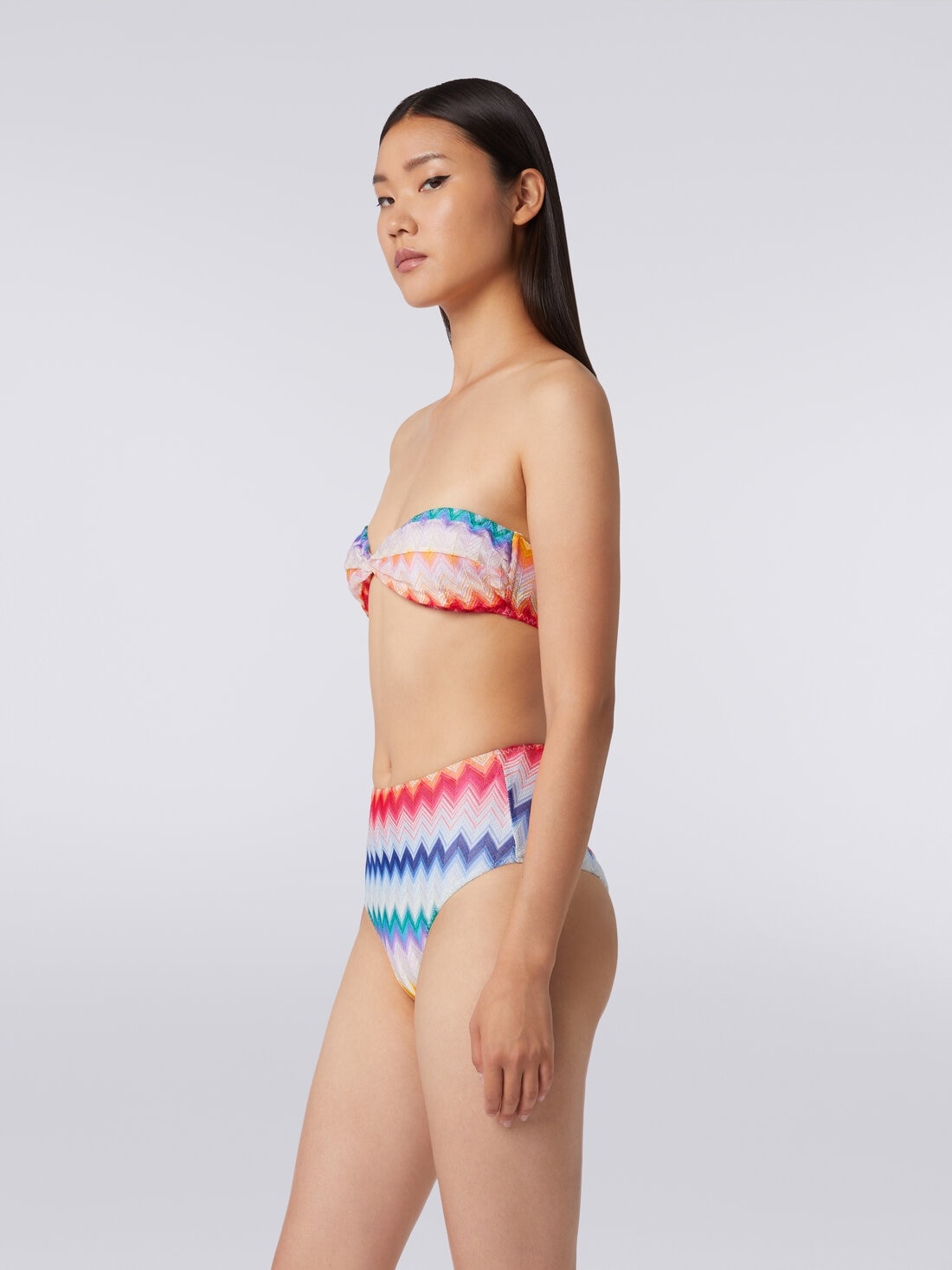 High-waisted bikini bottom in zigzag print fabric - 3