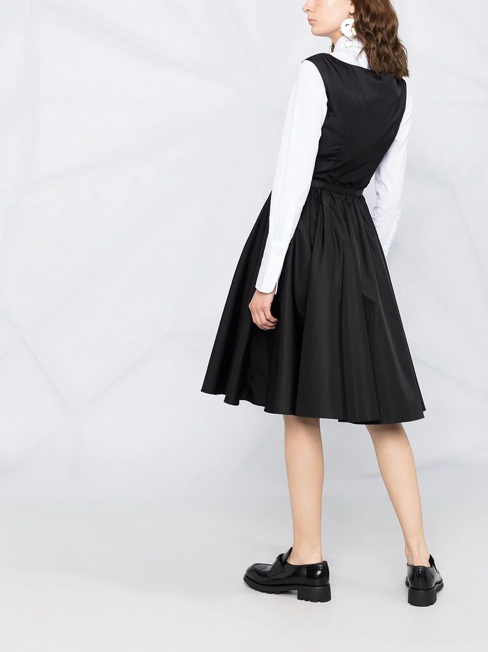 belted logo plaque flared dress - 4