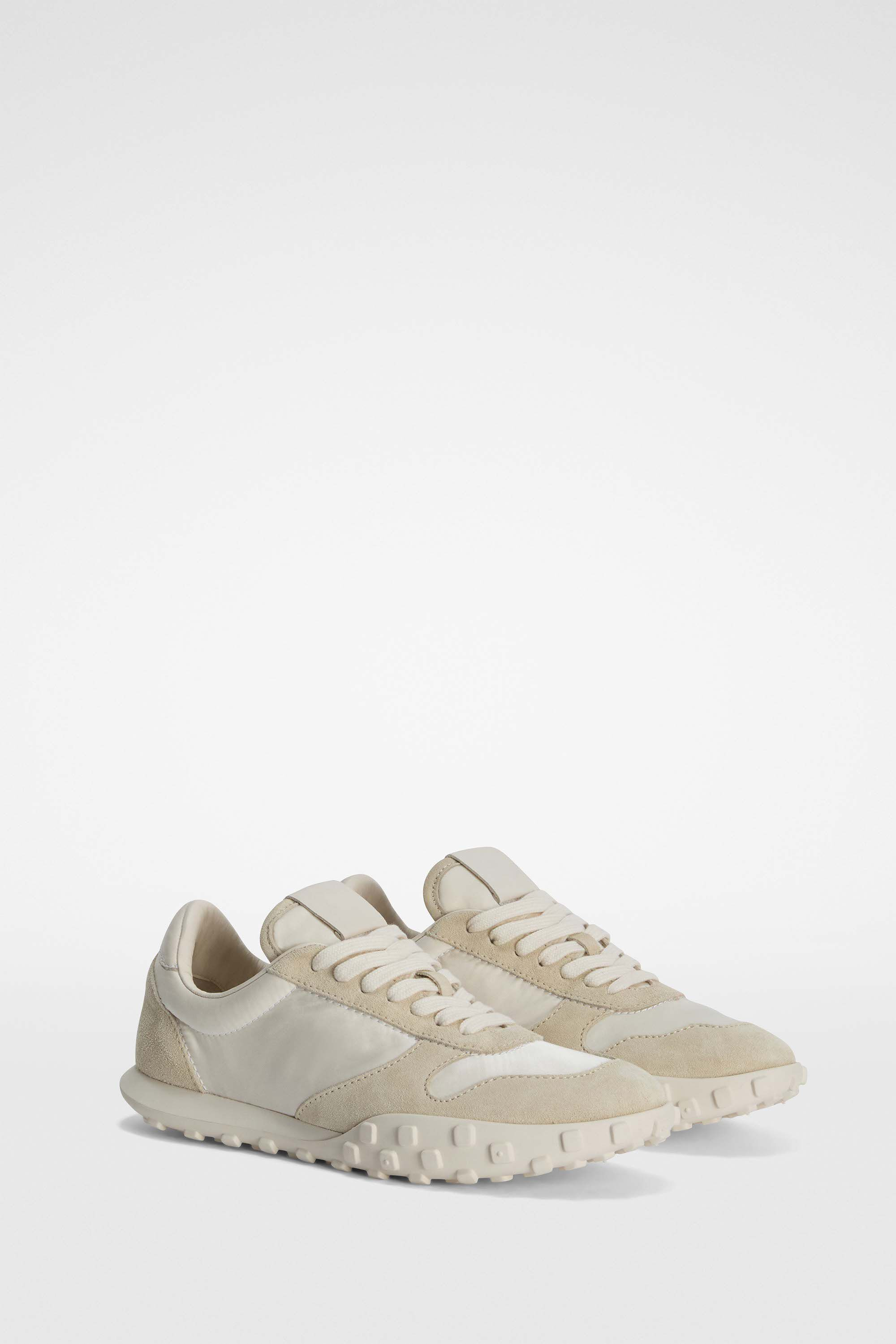 Low-Top Sneakers - 2