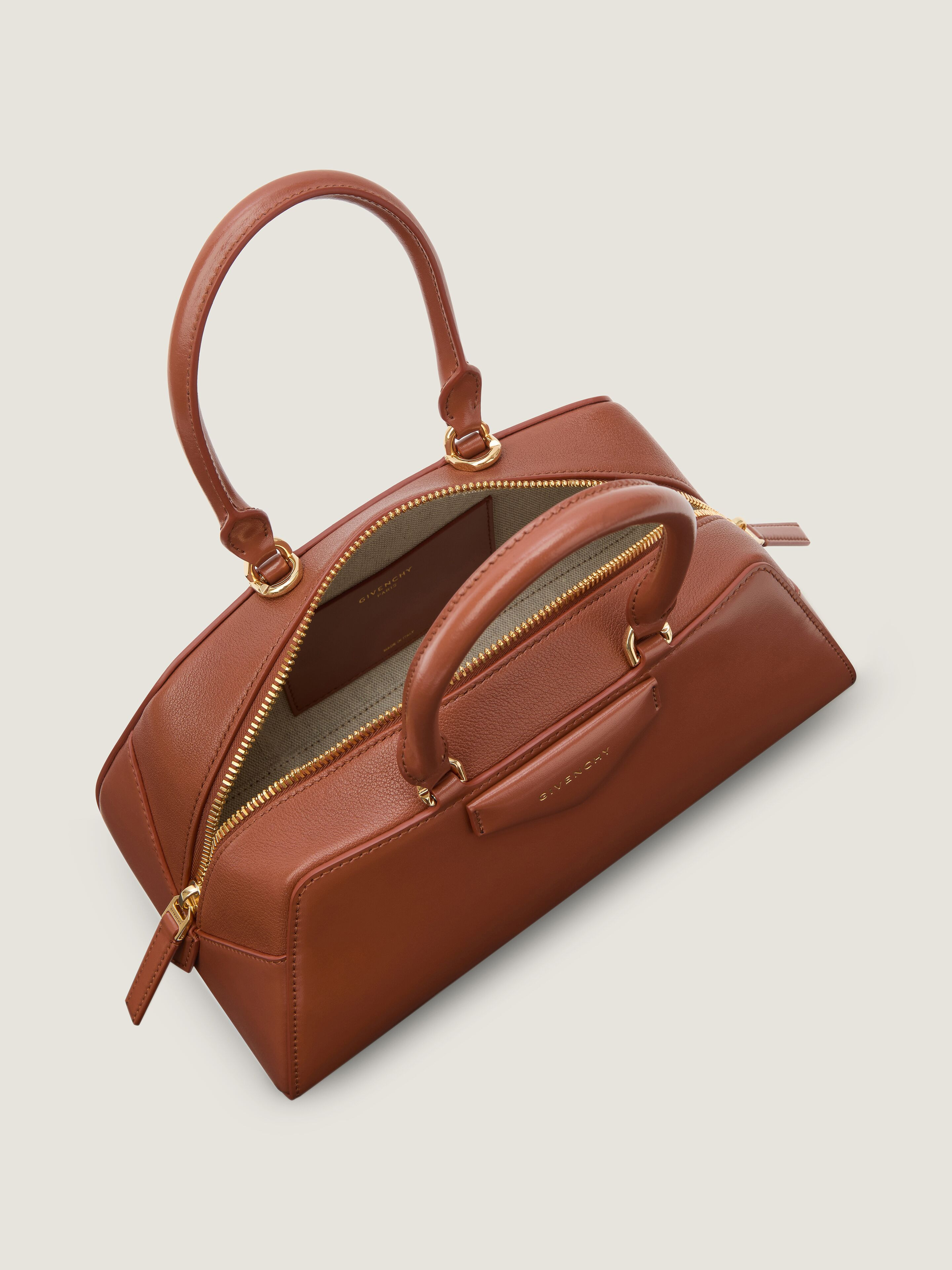 SMALL ANTIGONA EAST-WEST BAG IN BOX LEATHER - 5