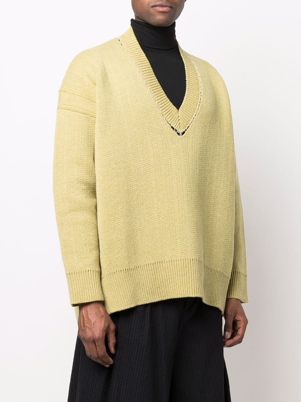 V-neck relaxed jumper - 3