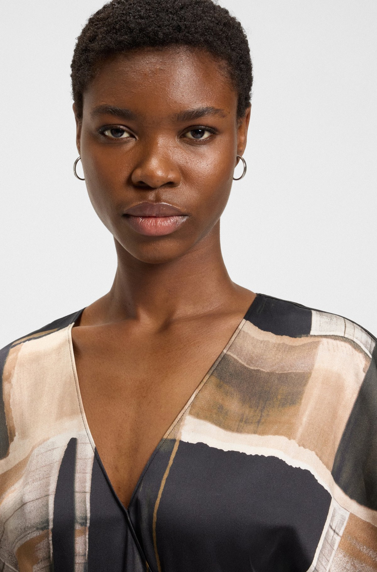 SILK DRESS WITH MODERN PRINT - 5