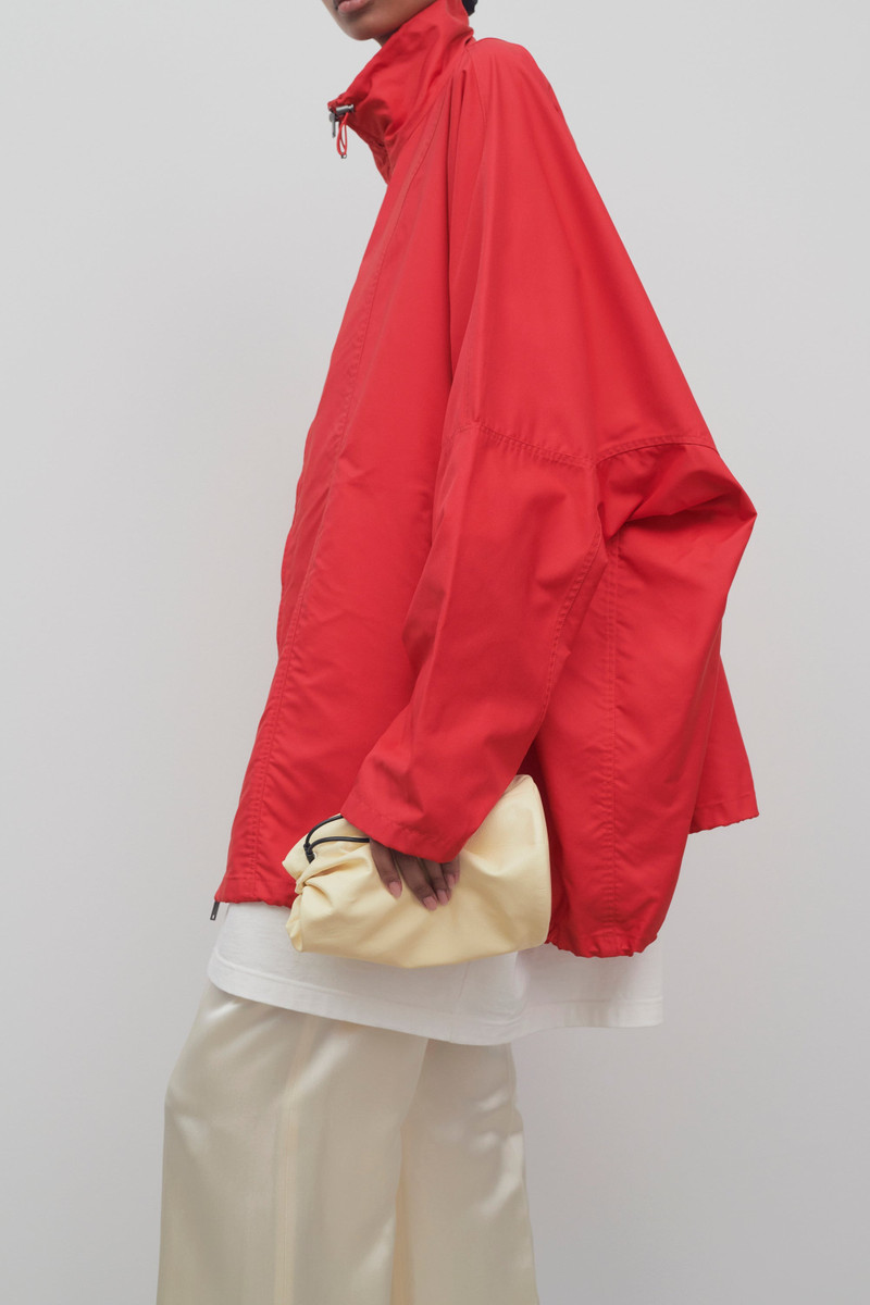 Sporty Pouch in Leather 4