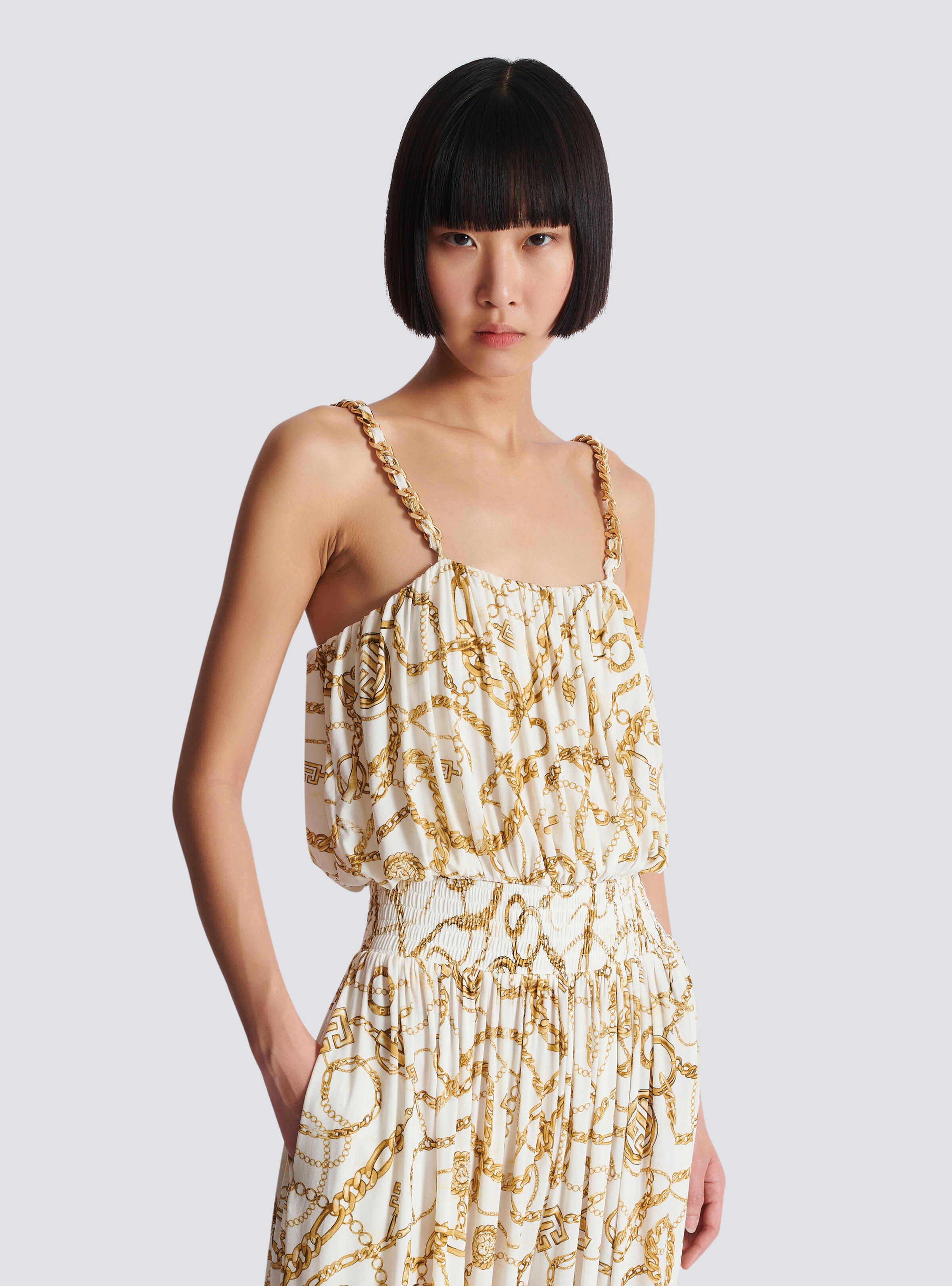 Flowing printed jumpsuit with Balmain Chains pattern - 7