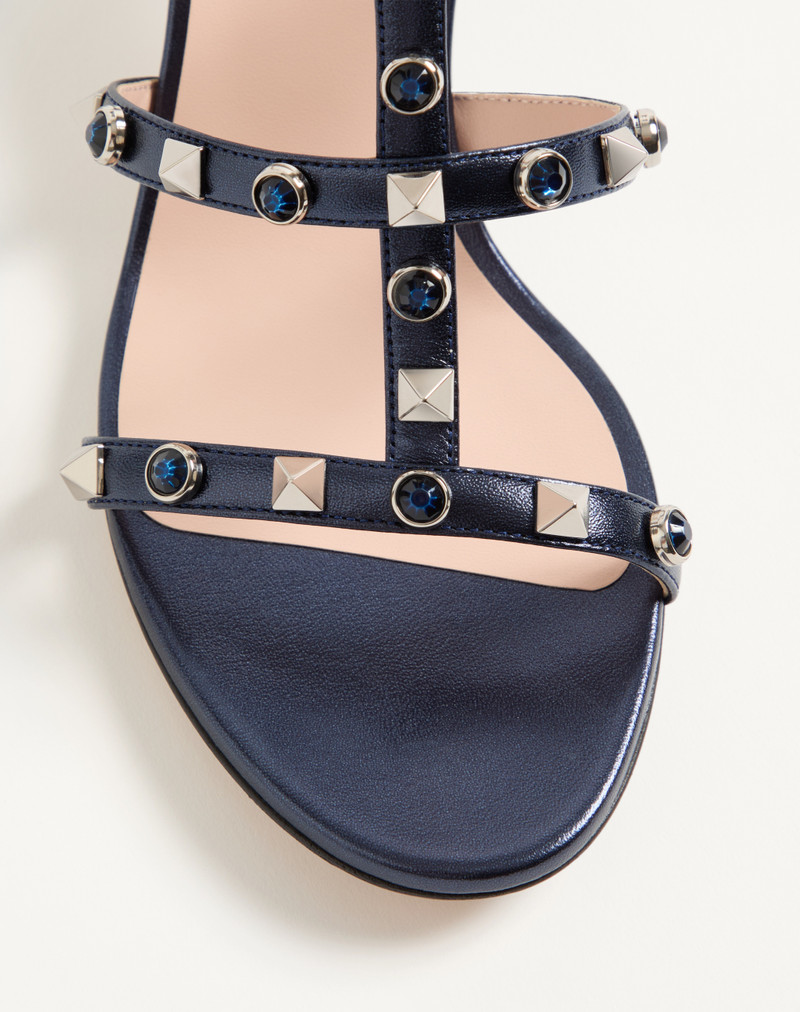 ROCKSTUD SLIDE SANDAL IN LAMINATED NAPPA WITH CABOCHON 60MM 5