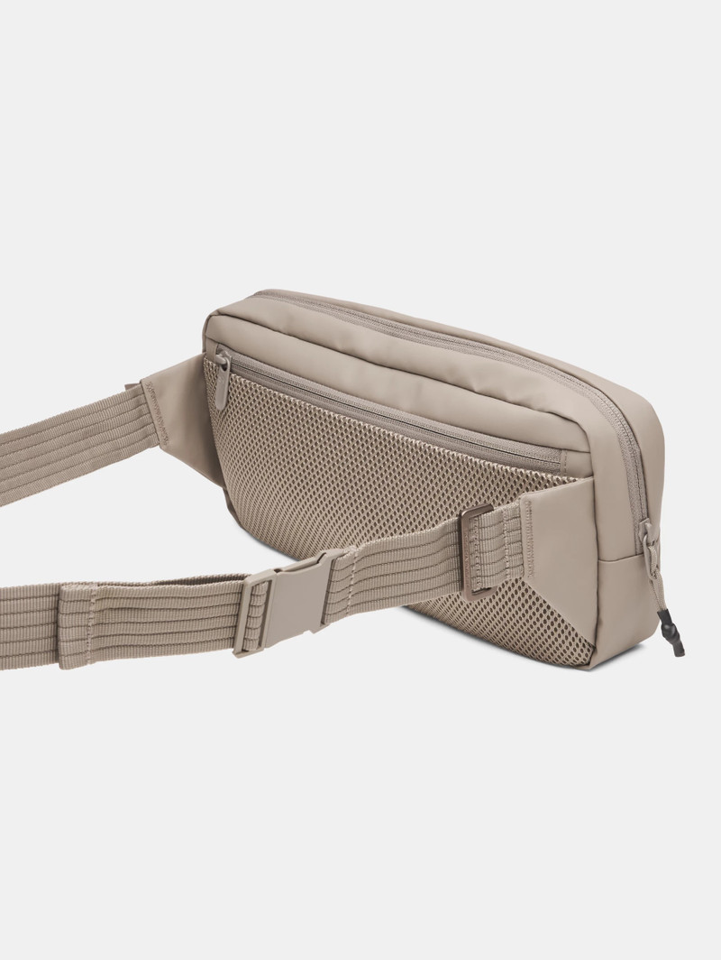 Under Armour UA Triumph outlook