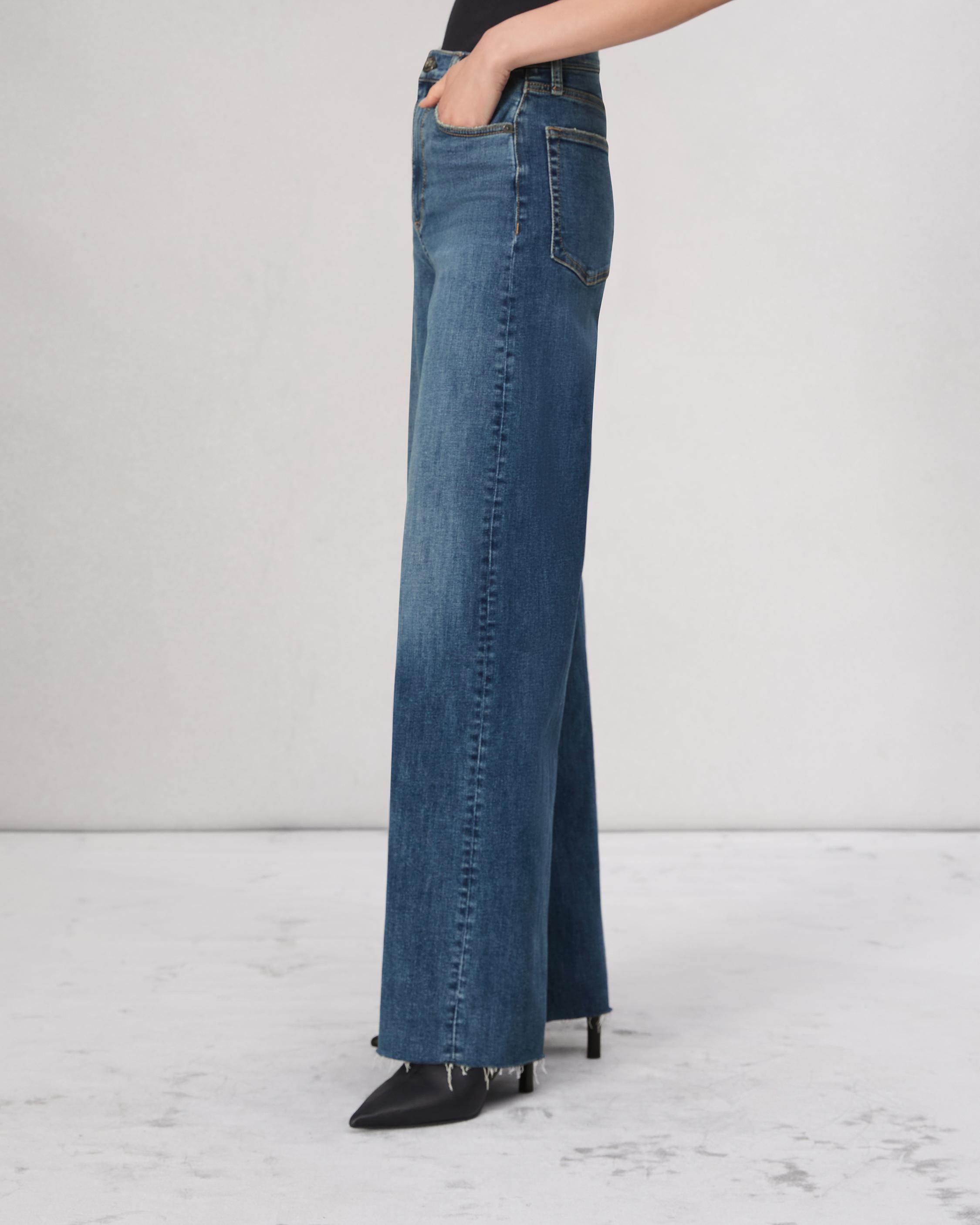 Flexi Sofie Wide-Leg Jean
Flexi Denim - 4