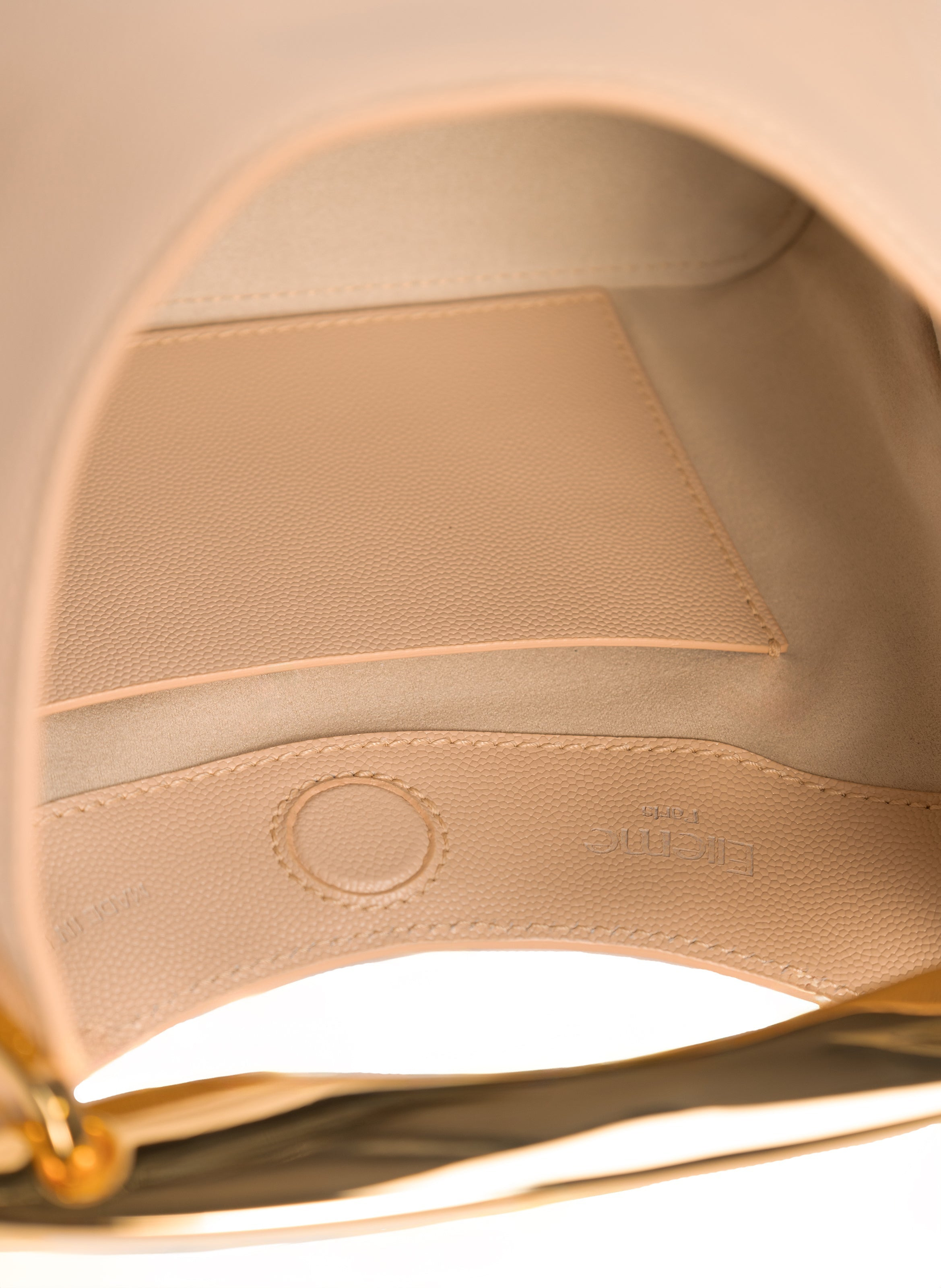 Small Boomerang Caviar Leather Nude - 6