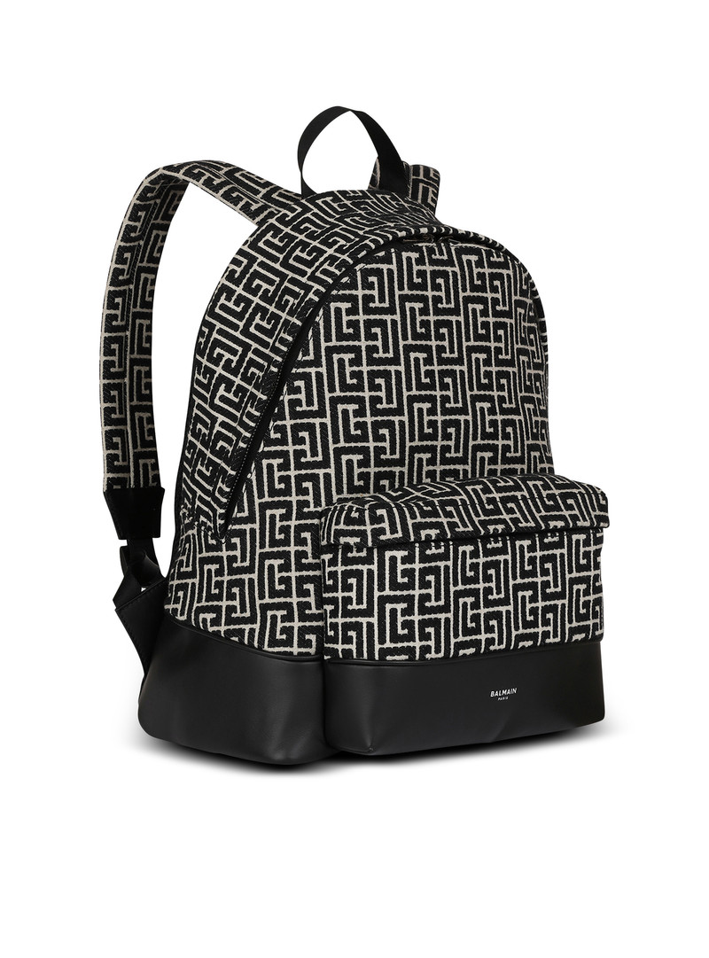 Jacquard monogram와 배낭 3