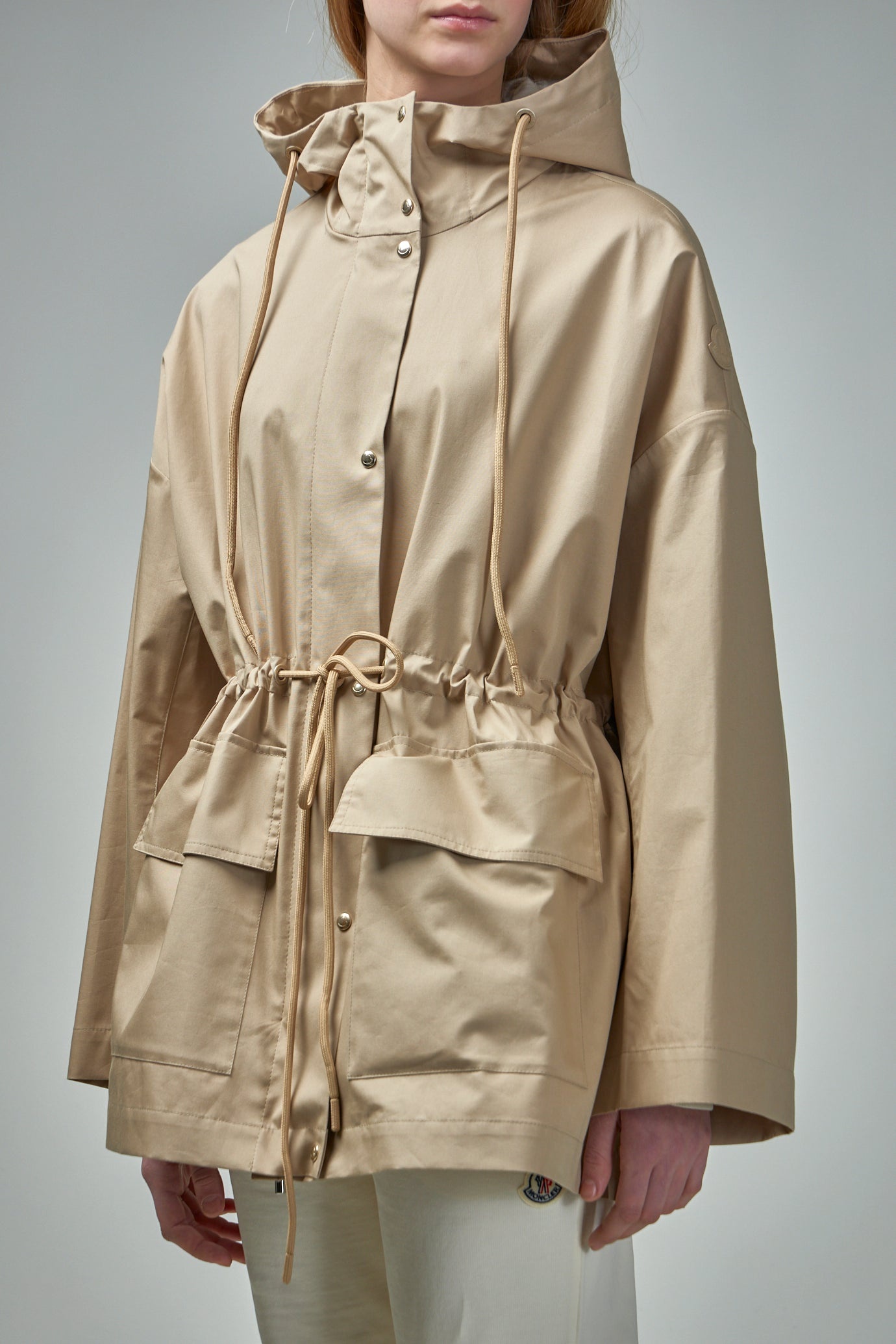 【MONCLER】GAILLON フード コットン パーカー コート Moncler Gaillon パーカーコート | ニュートラル | FARFETCH JP