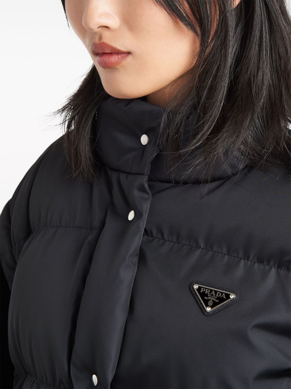 detachable-sleeve belted puffer jacket - 5