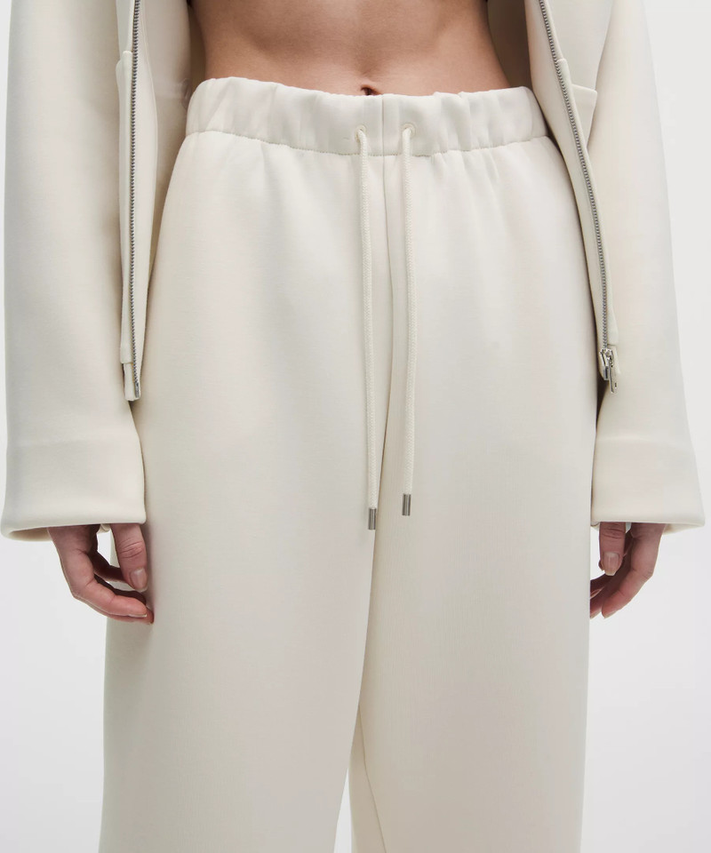 Sleek Spacer Barrel Leg Pant 4