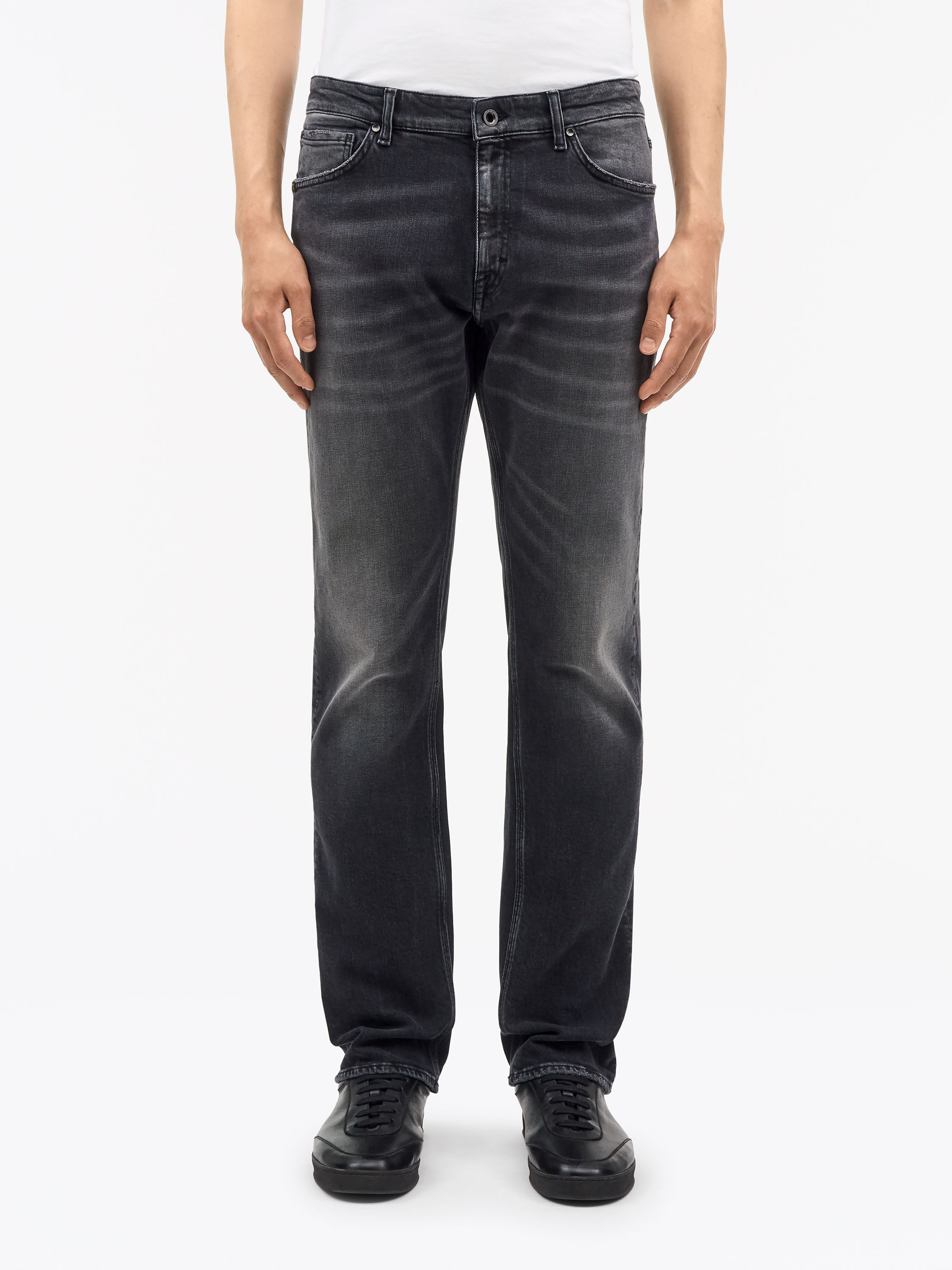 Des Slim-Straight Jeans - 4