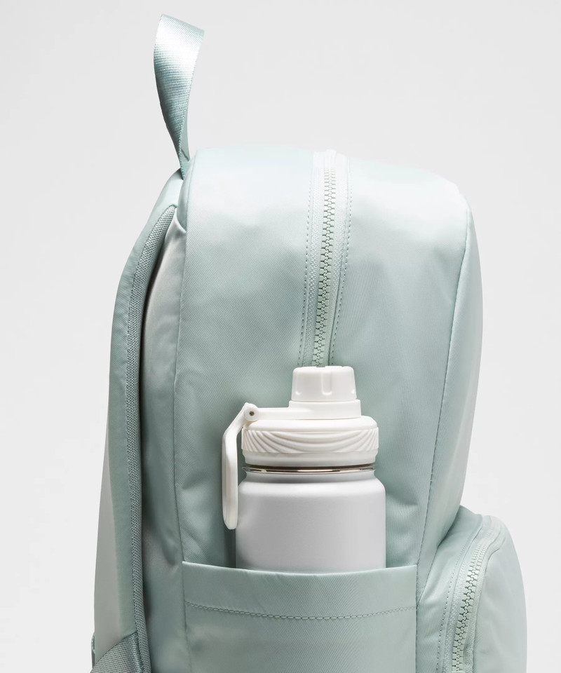 Everywhere Backpack 22L 4