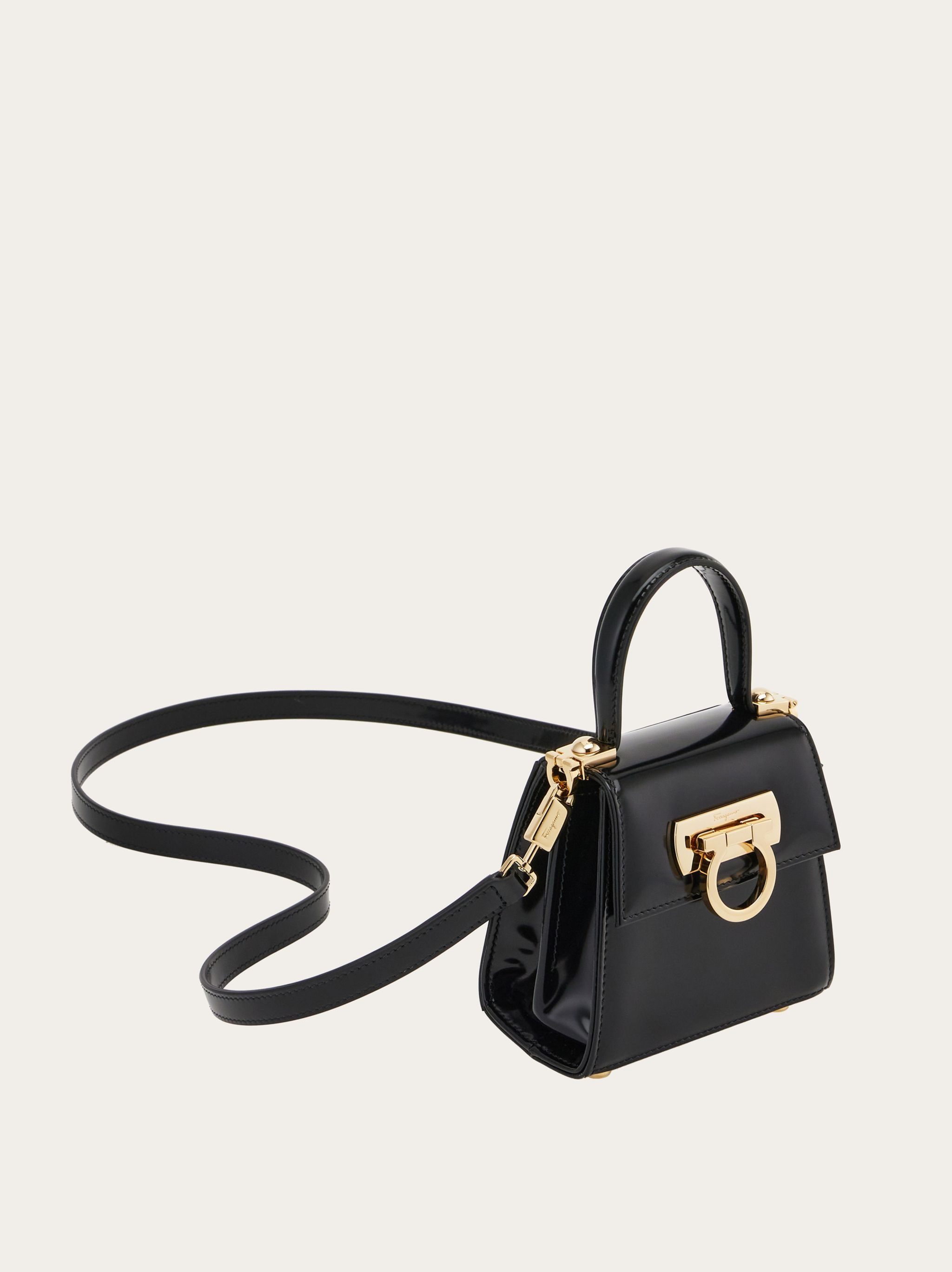 ショルダーバッグ・ポシェット FERRAGAMO 25SS BLACK EAST WEST ICONIC SMALL TOP HANDLE BAG Ferragamo Iconic small top-handle bag for Women - Black in