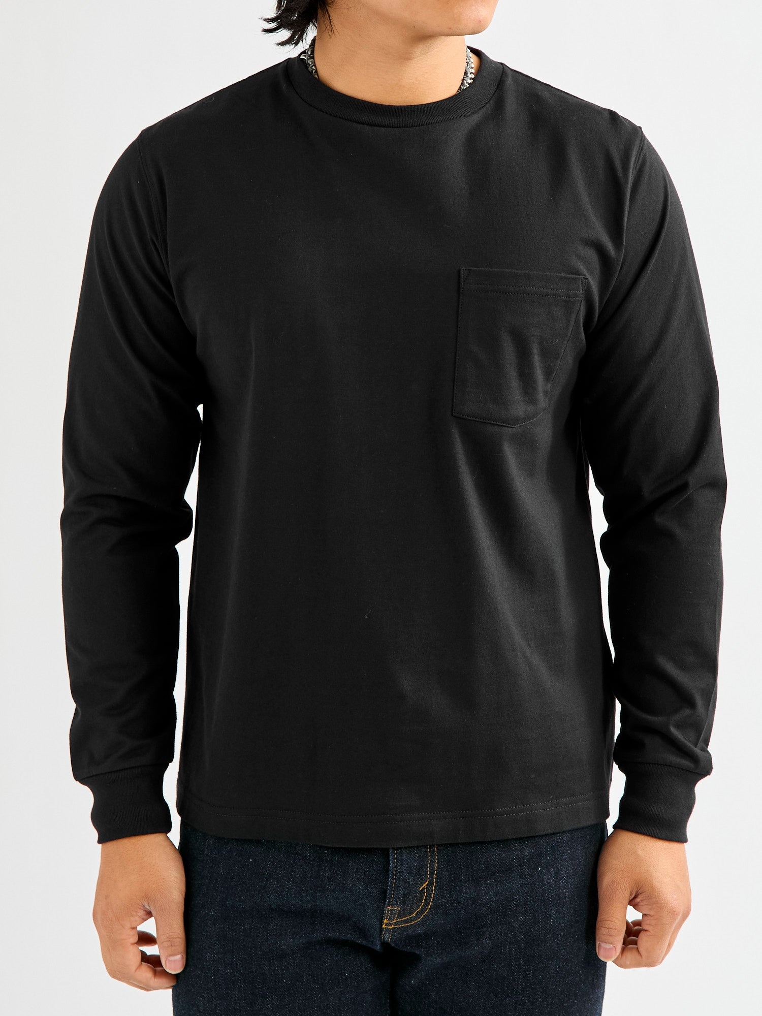 40/2 Long Sleeve Pocket T-Shirt in Black - 2