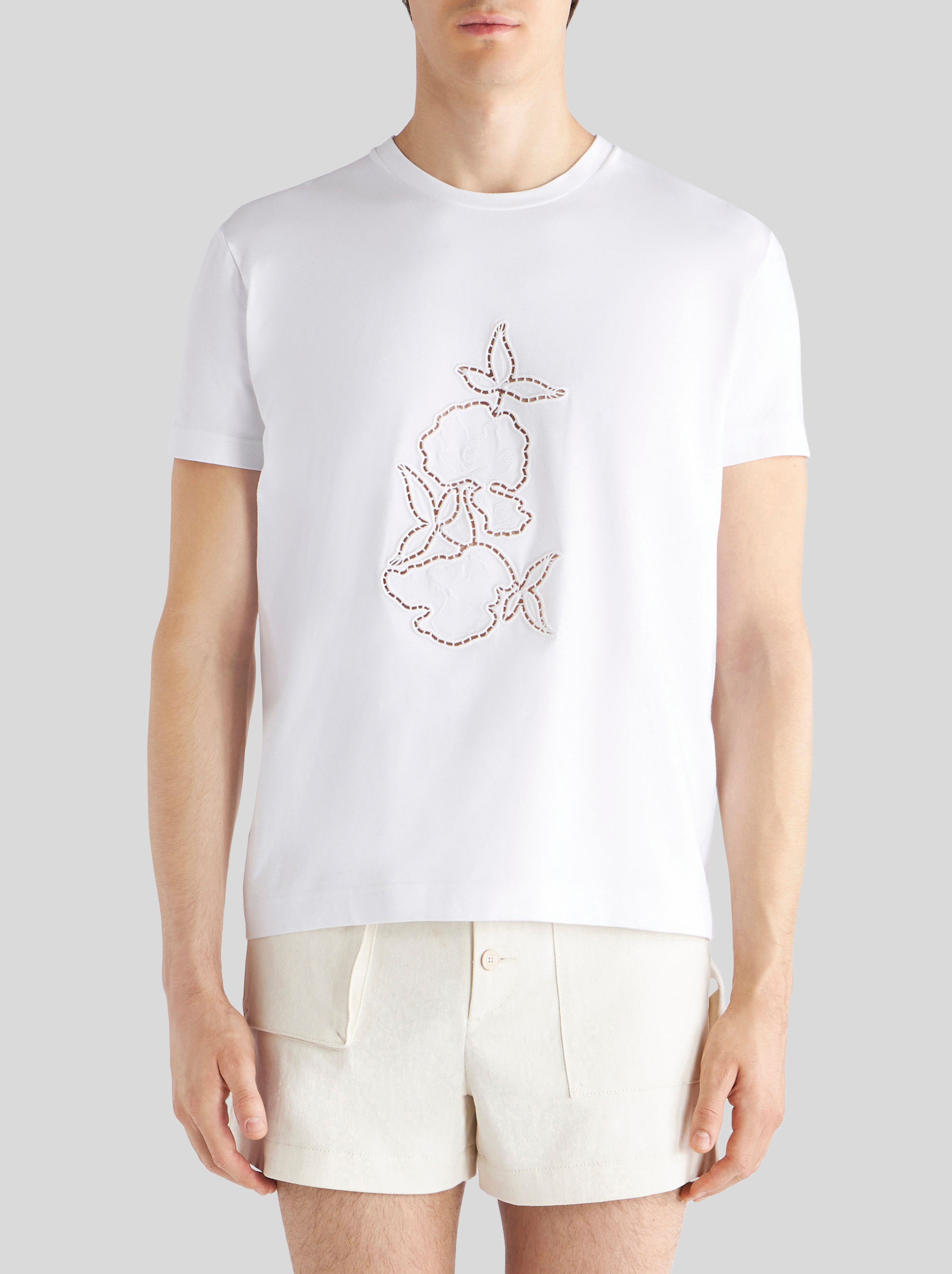 T-SHIRT WITH FLORAL EMBROIDERY - 2