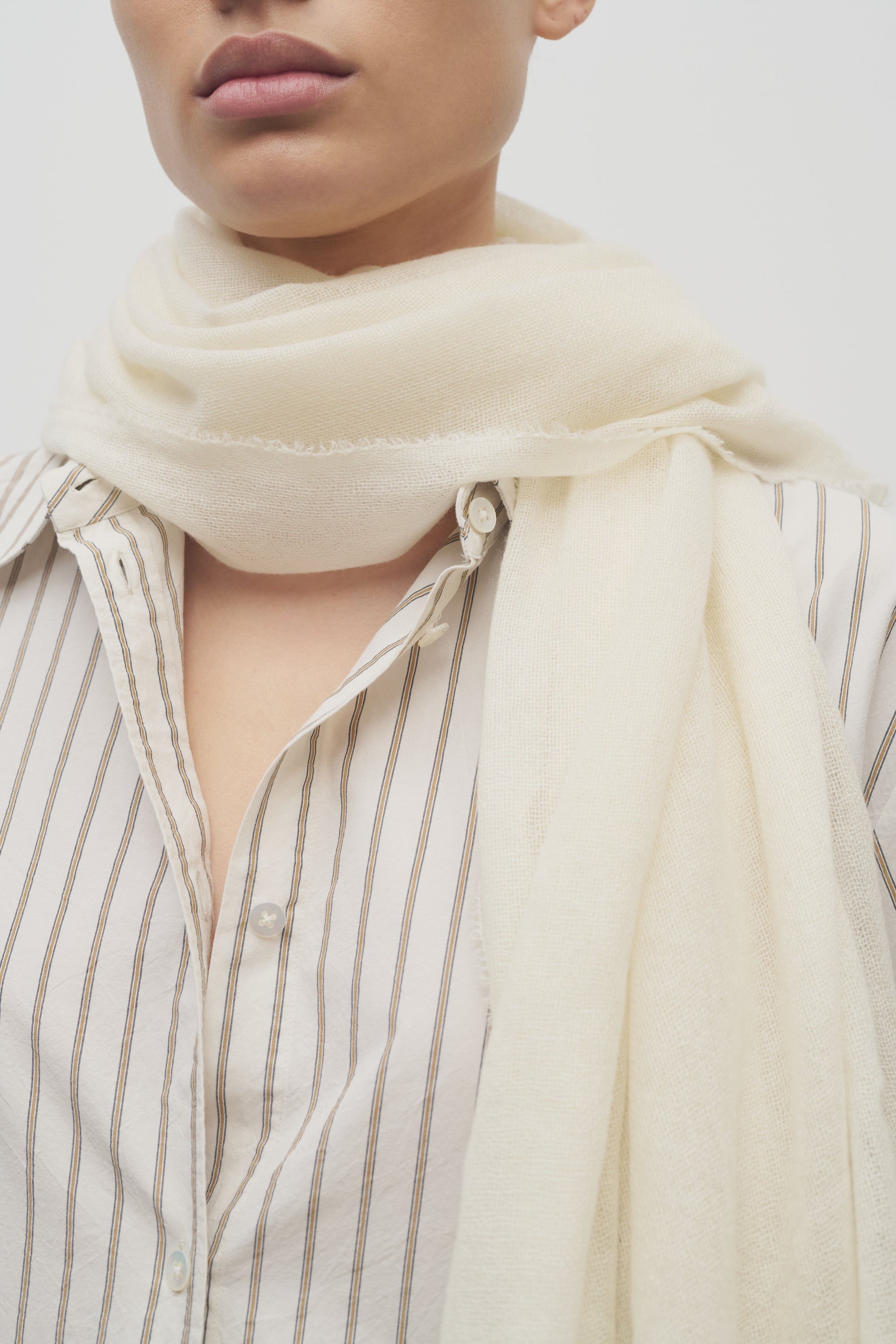 Lentia Scarf in Cashmere - 3
