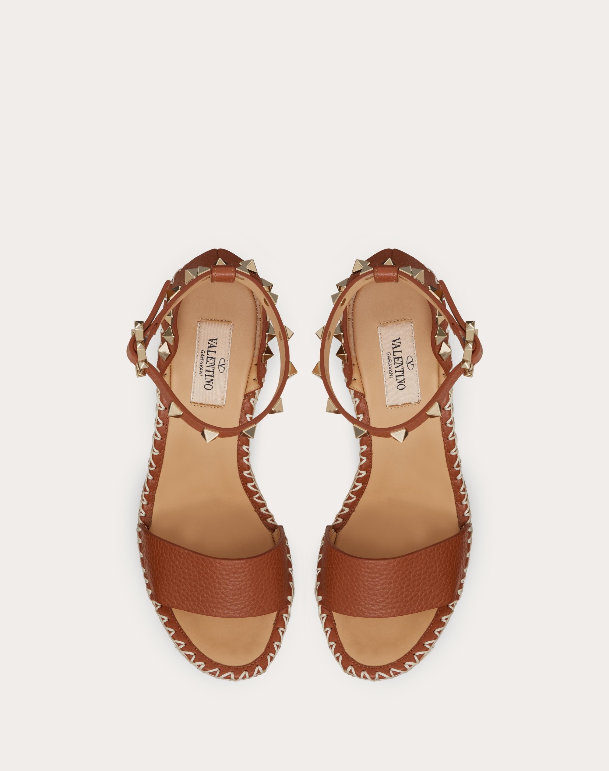 ROCKSTUD DOUBLE WEDGE SANDAL IN GRAINY CALFSKIN 105MM - 4